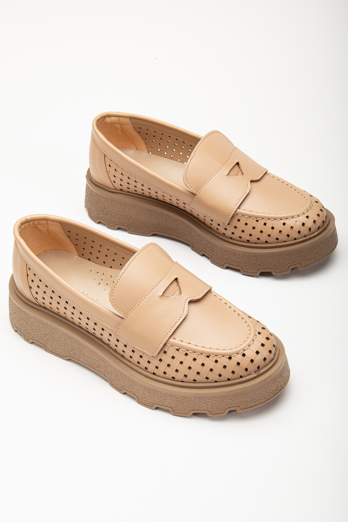 Kadın Nude Rahat Kalıp Kalın Poli Taban Şerit Desenli Loafer - Görsel 3