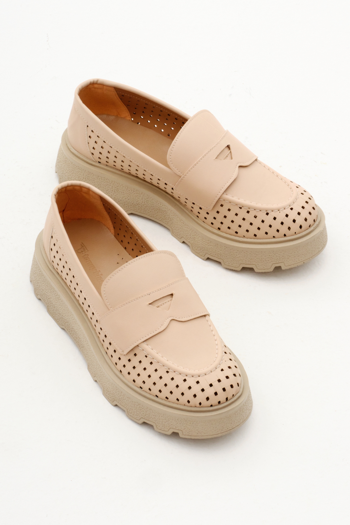 Kadın Ten Rahat Kalıp Kalın Poli Taban Şerit Desenli Loafer - Görsel 4