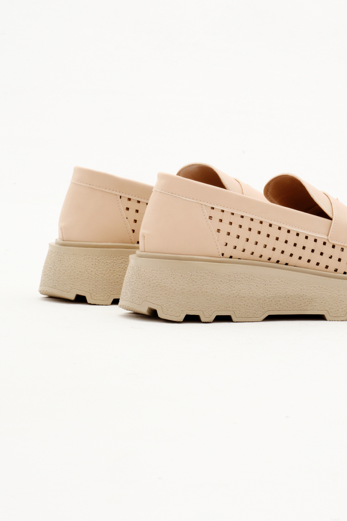 Kadın Ten Rahat Kalıp Kalın Poli Taban Şerit Desenli Loafer - Görsel 6