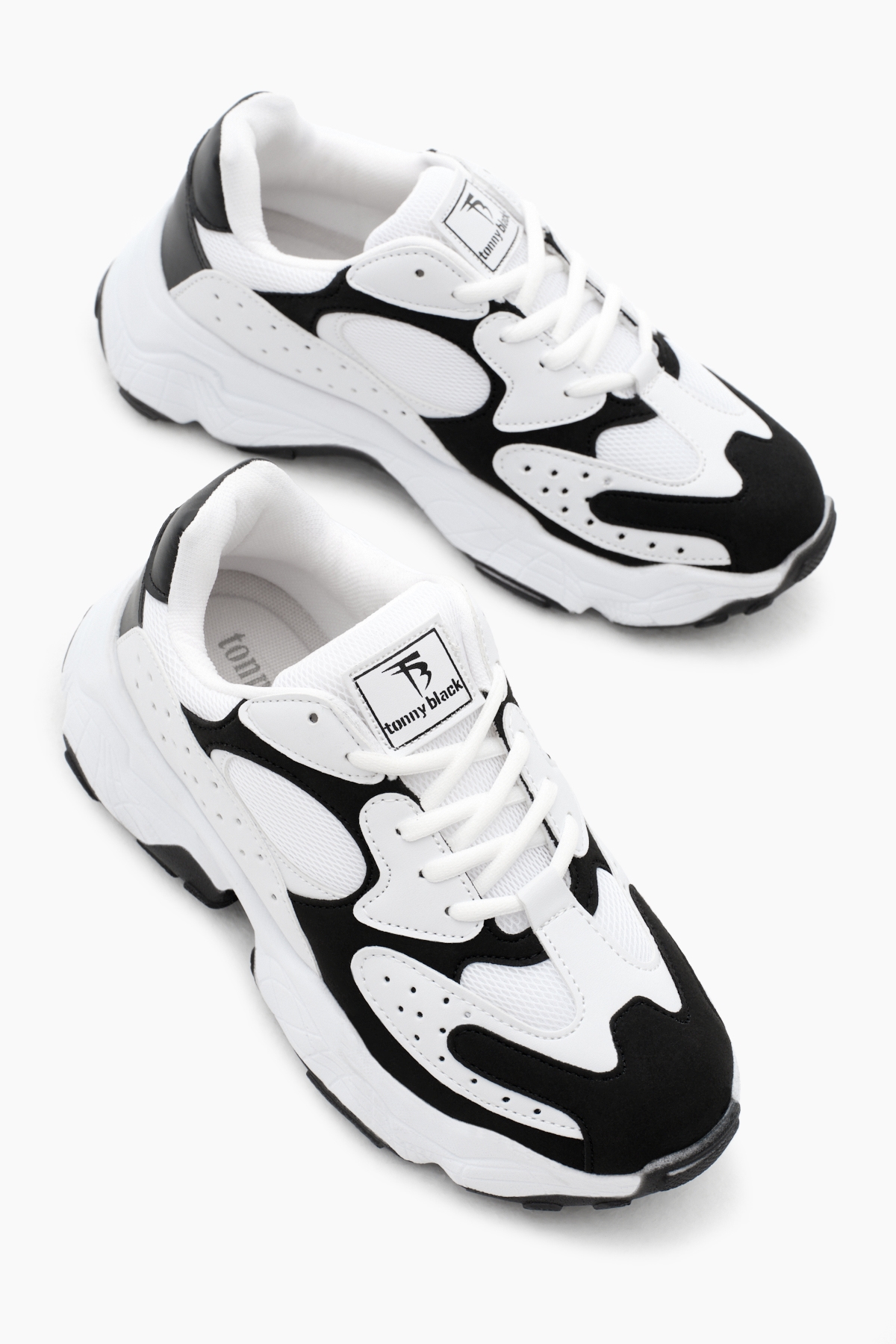 Kadın Beyaz Siyah Rahat Kalıp Yüksek Taban Bağcıklı Spor Ayakkabı - Görsel 3