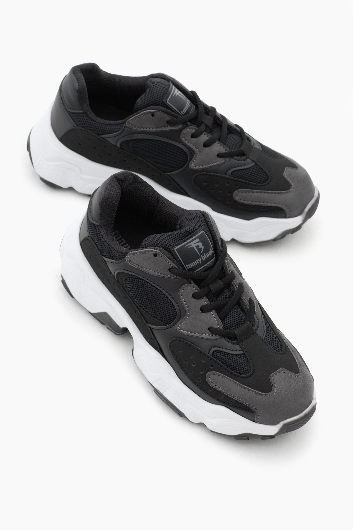 Kadın Siyah Beyaz Rahat Kalıp Yüksek Taban Bağcıklı Spor Ayakkabı - Görsel 3