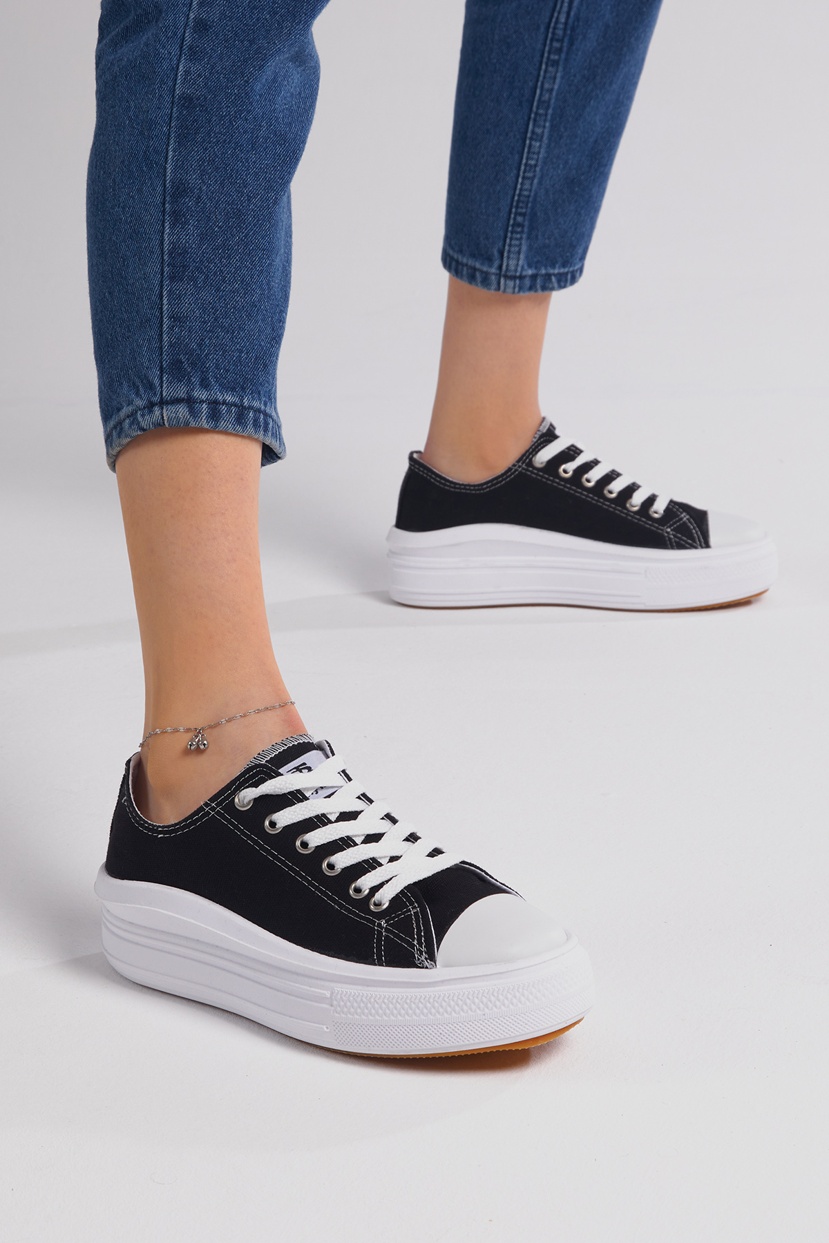 Kadın Siyah Rahat Kalıp Kalın Tabanlı Spor Ayakkabı - Görsel 5