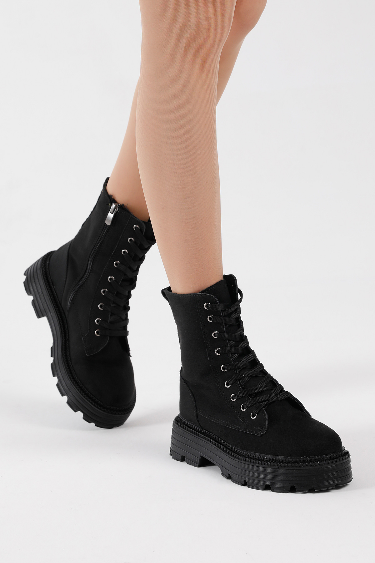 Kadın Siyah Süet Poli Taban Rahat Kalıp Bağcıklı Bot - Görsel 3