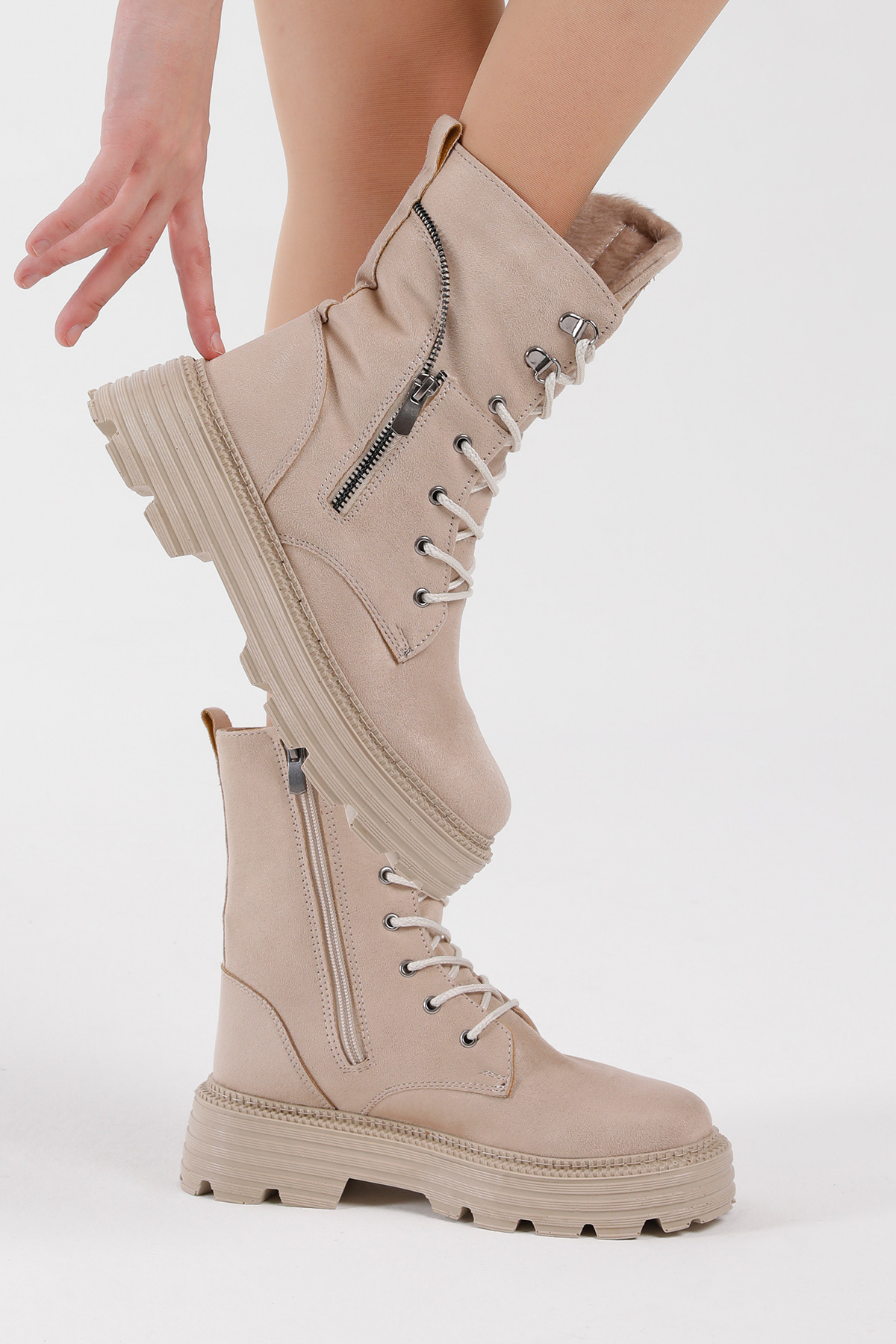 Kadın Krem Süet Poli Taban Fermuar Detaylı Rahat Kalıp Bağcıklı Bot - Görsel 4