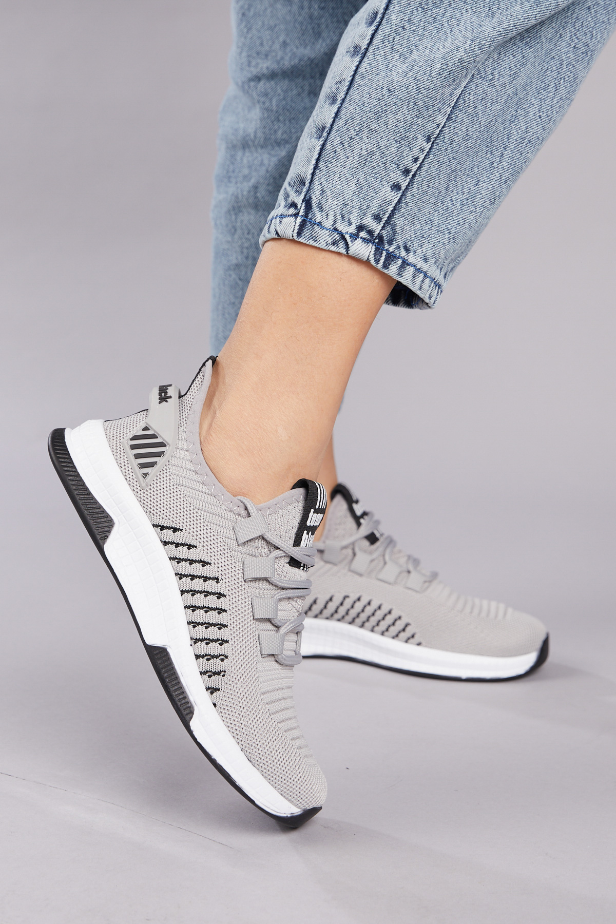 Unisex Gri Siyah Poli Taban Tekstil Kumaş Bağcıklı Spor Ayakkabı - Görsel 3