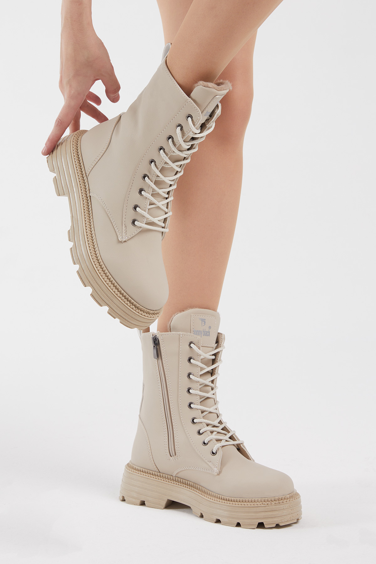 Kadın Krem Cilt Rahat Kalıp Kalın Taban Bağcıklı ve Fermuarlı Bot - Görsel 4