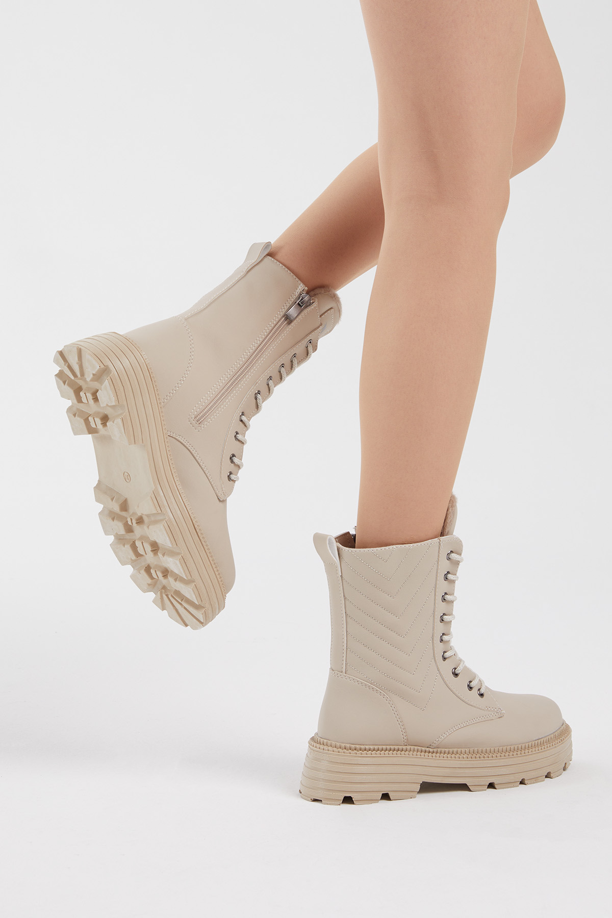Kadın Krem Cilt Kalın Taban Nakışlı Bağcıklı ve Fermuarlı Bot - Görsel 7