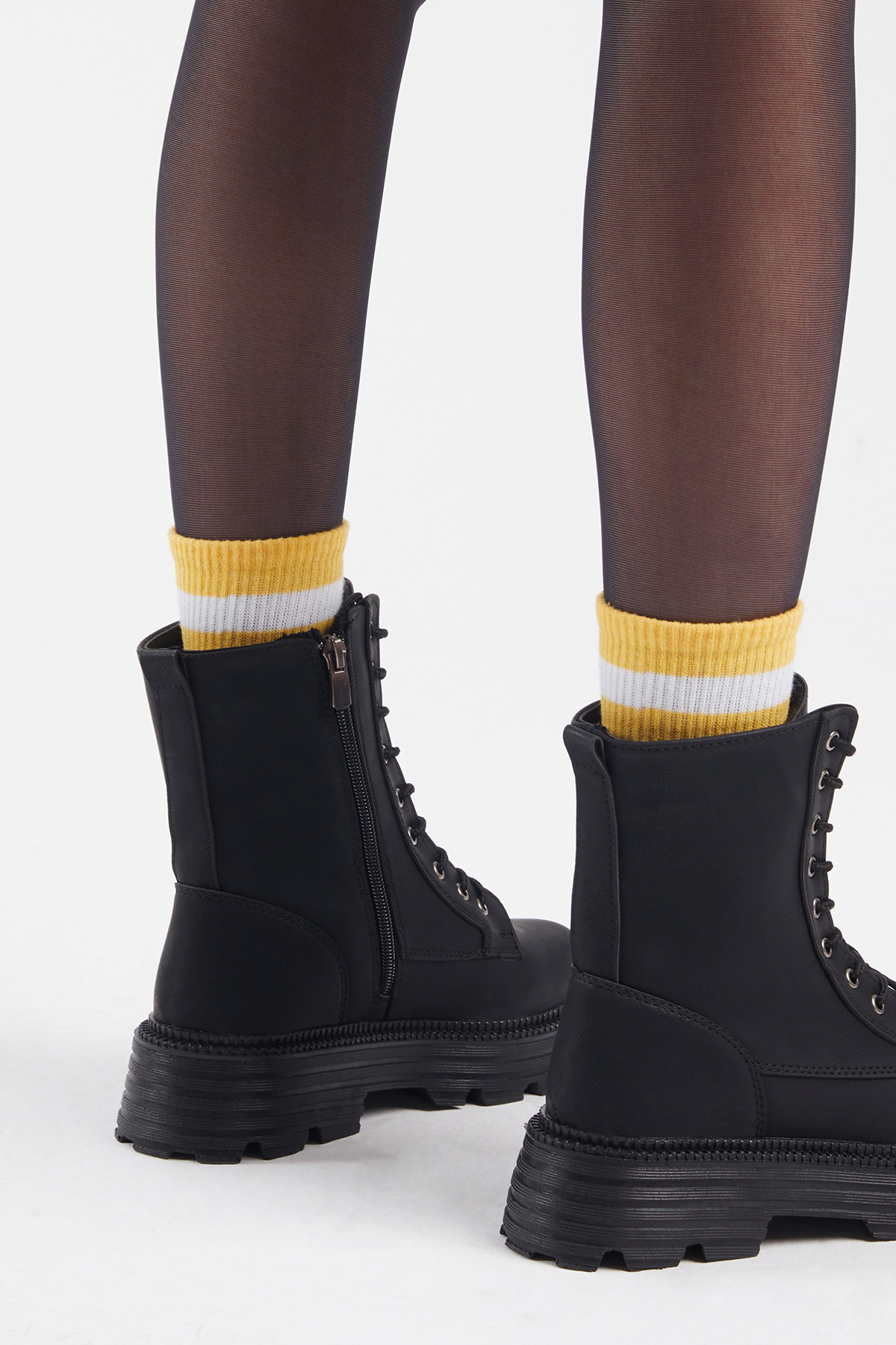 Kadın Siyah Cilt Poli Taban Rahat Kalıp Bağcıklı Bot - Görsel 6