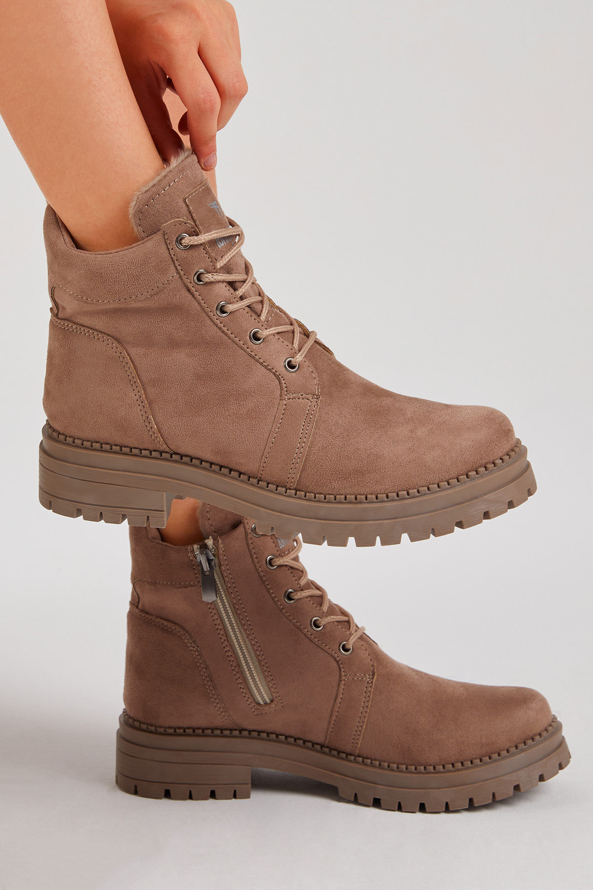 Kadın Vizon Rahat Kalıp Kalın Taban Bağcıklı ve Fermuarlı Bot - Görsel 2