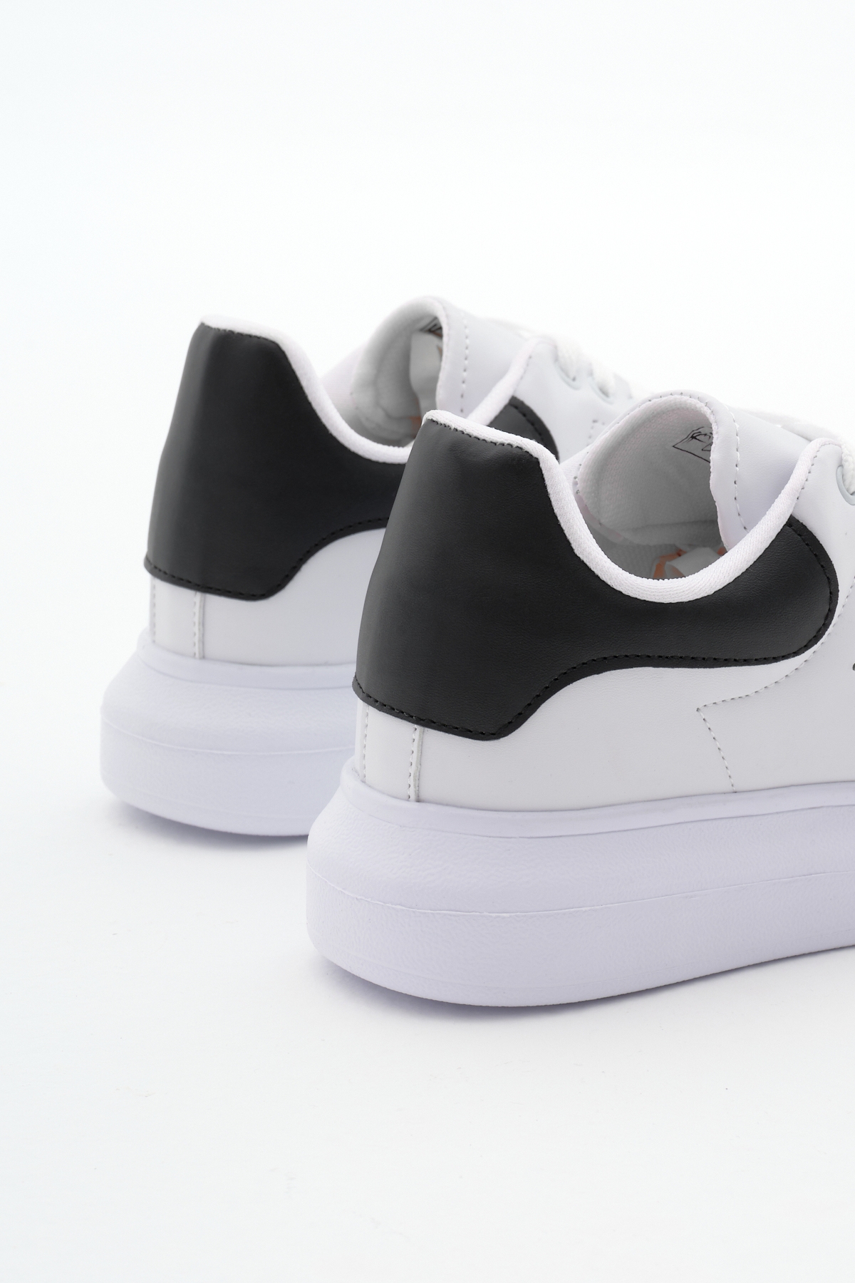 Tonny Black Unisex Beyaz Siyah Rahat Kalıp Yüksek Taban Bağcıklı Spor Ayakkabı - Görsel 6