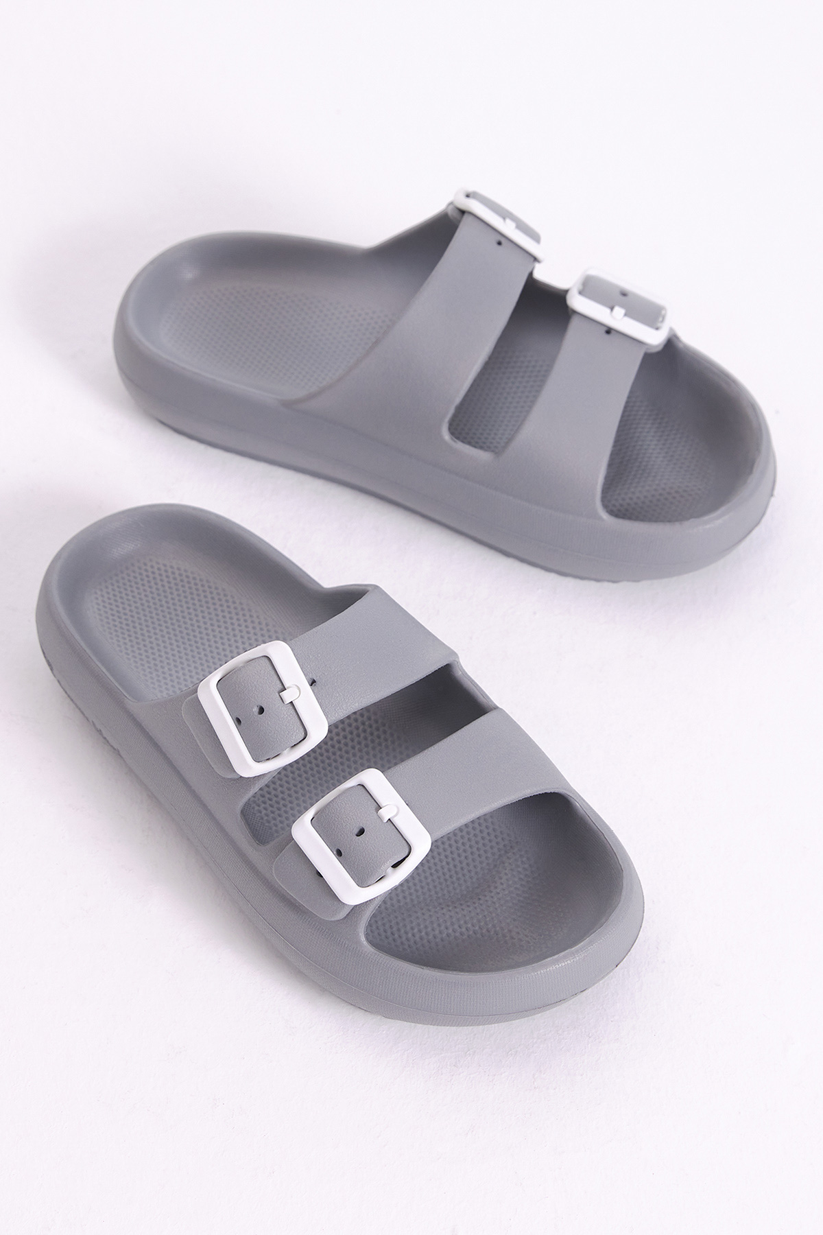 Kadın Gri Rahat Kalıp Tokalı Yüksek Taban Eva Terlik - Görsel 3