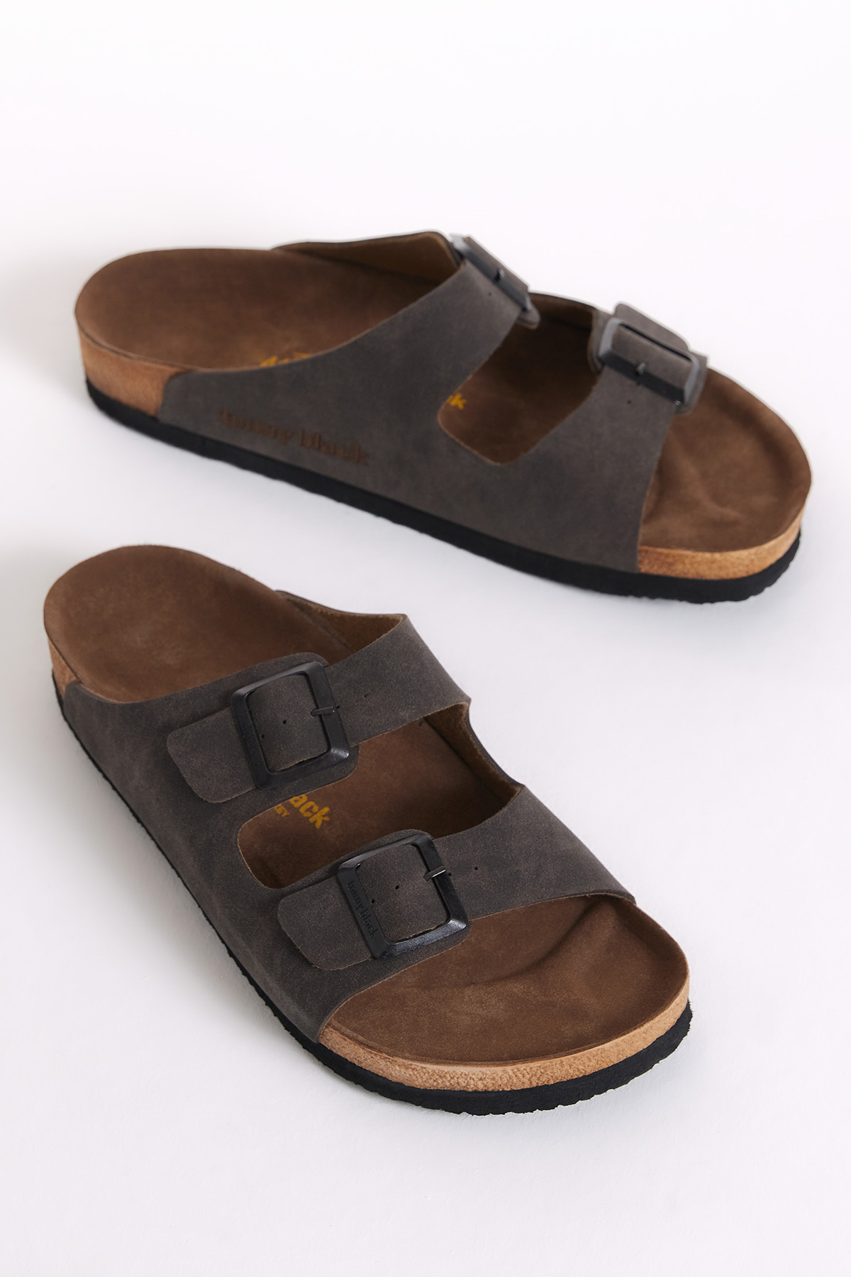 Tonny Black Tonny Black Kahverengi Unisex Kahve Rahat Kalıp Poli Taban Çift Tokalı Nubuk Terlik Flo'da! Kahverengi - 2. görsel