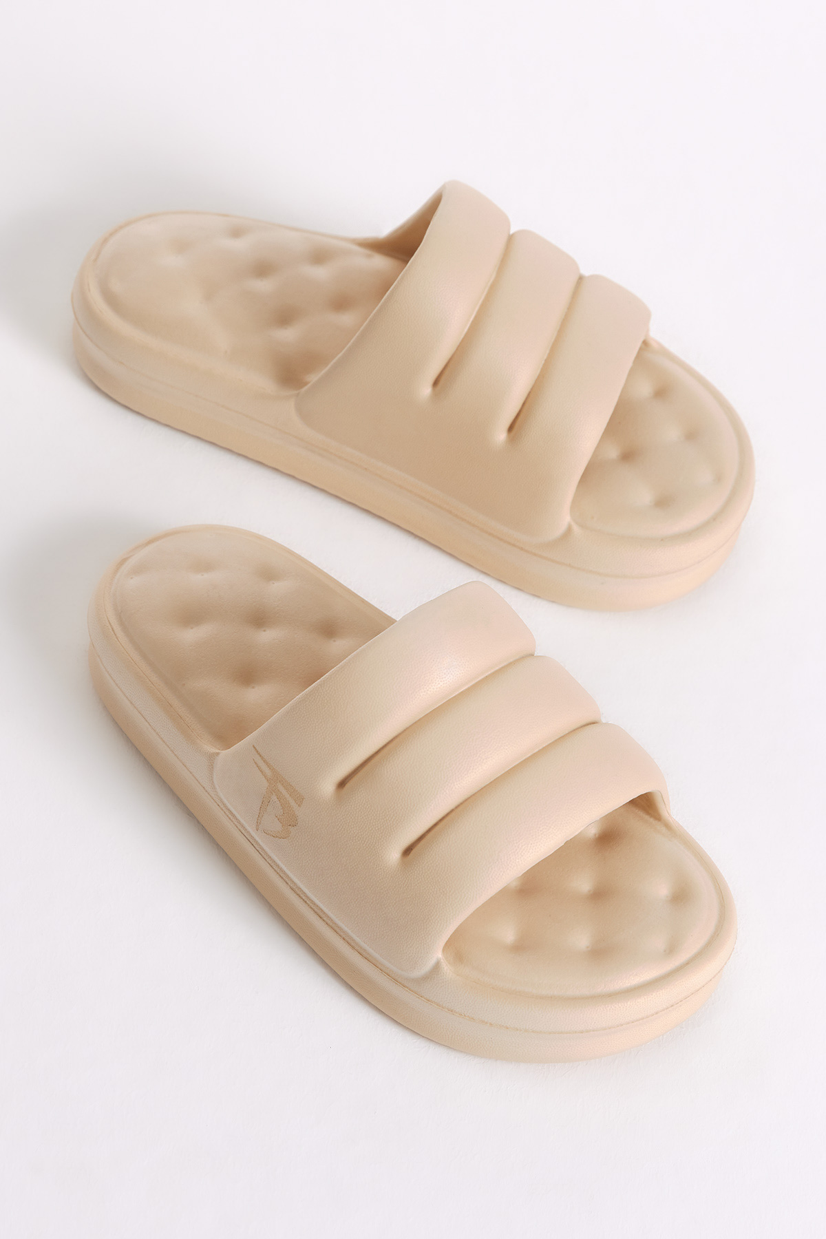 Kadın Krem Rahat Kalıp Dilimli Model Önü Açık Eva Terlik - Görsel 3