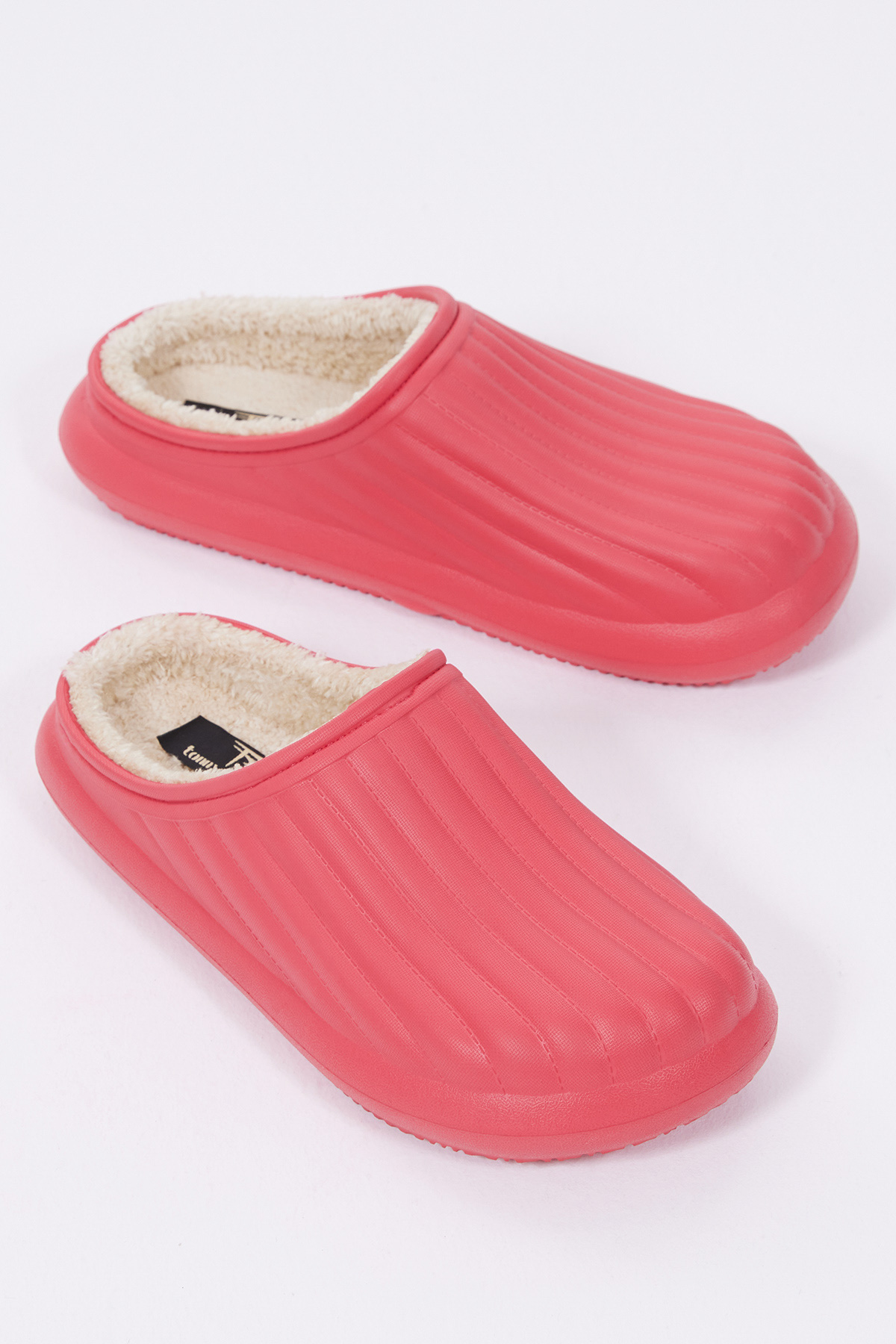 Tonny Black Tonny Black Kadın Kırmızı Rahat Kalıp Önü Kapalı İçi Yünlü Kışlık Eva Ev Terliği Flo'da! Kırmızı - 2. görsel