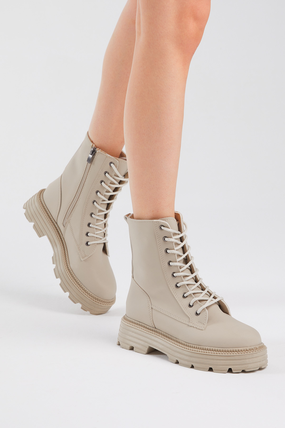 Kadın Krem Cilt Poli Taban Rahat Kalıp Bağcıklı Bot - Görsel 6
