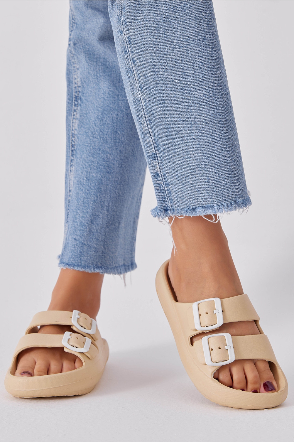 Kadın Krem Rahat Kalıp Tokalı Yüksek Taban Eva Terlik - Görsel 4