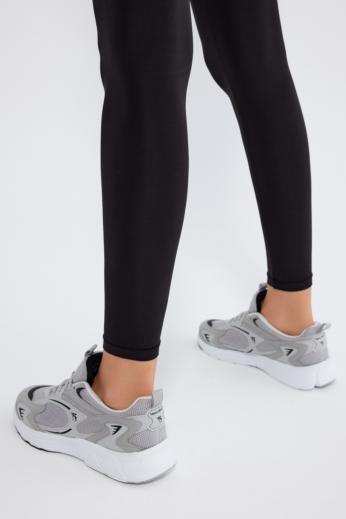 Unisex Gri Siyah Rahat Kalıp Yüksek Faylon Taban Bağcıklı Spor Ayakkabı - Görsel 4