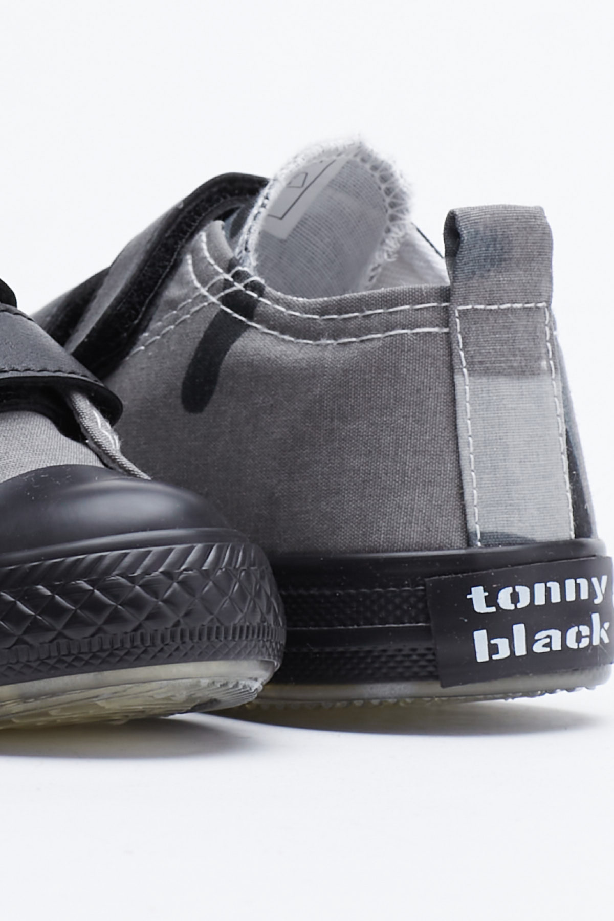 Çocuk Unisex Siyah Yeşil Rahat Kalıp Işıklı Cırtlı Spor Ayakkabı - Görsel 3