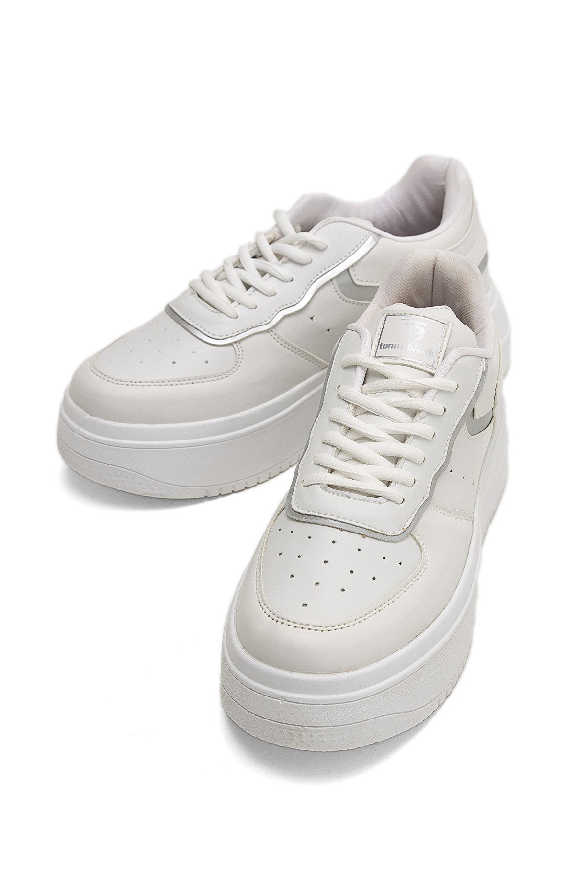 Kadın Beyaz Rahat Kalıp Yüksek Taban Bağcıklı Spor Ayakkabı - Görsel 4