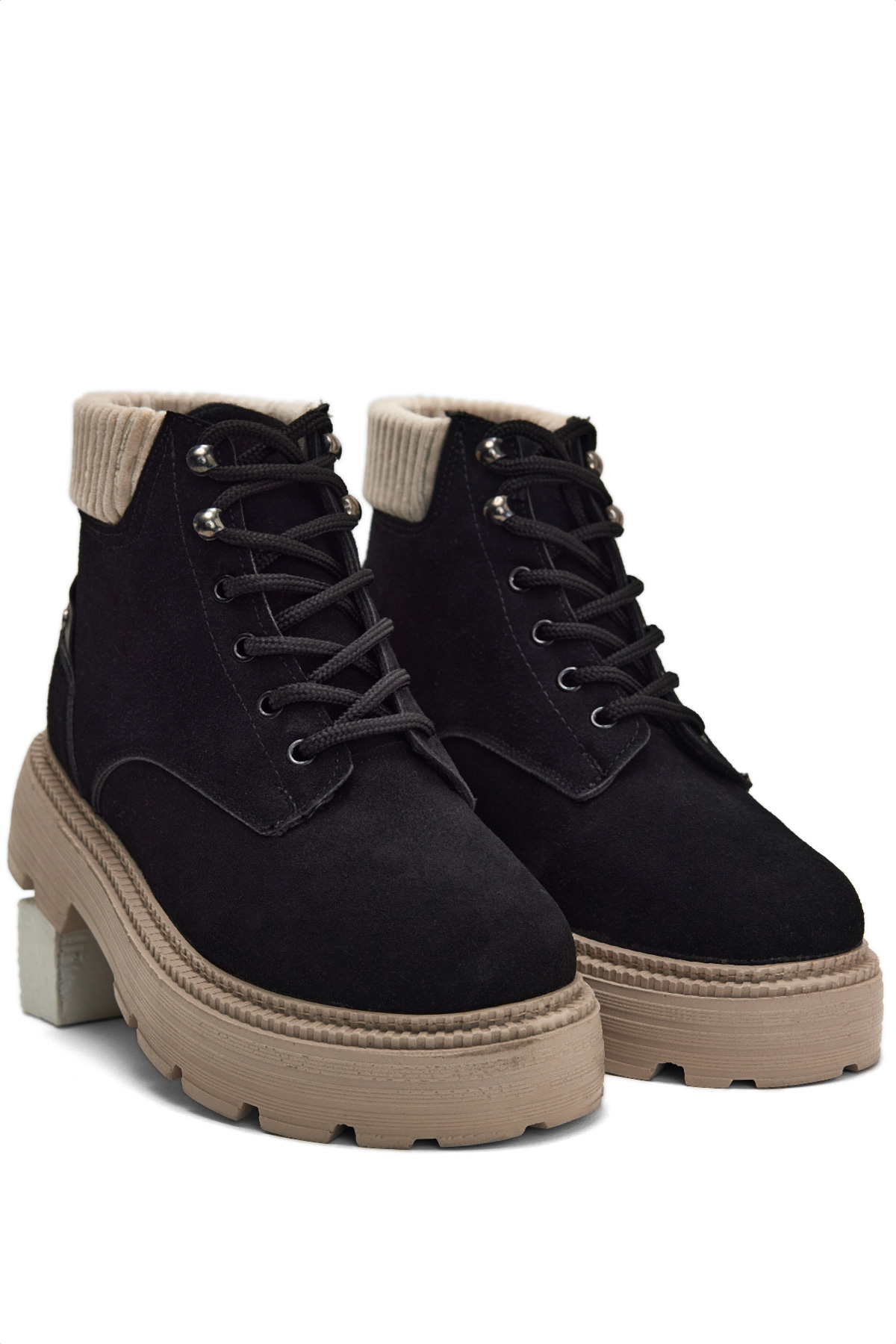 Kadın Siyah Süet Kalın Poli Taban Bileği Lastikli Bağcıklı Bot - Görsel 3