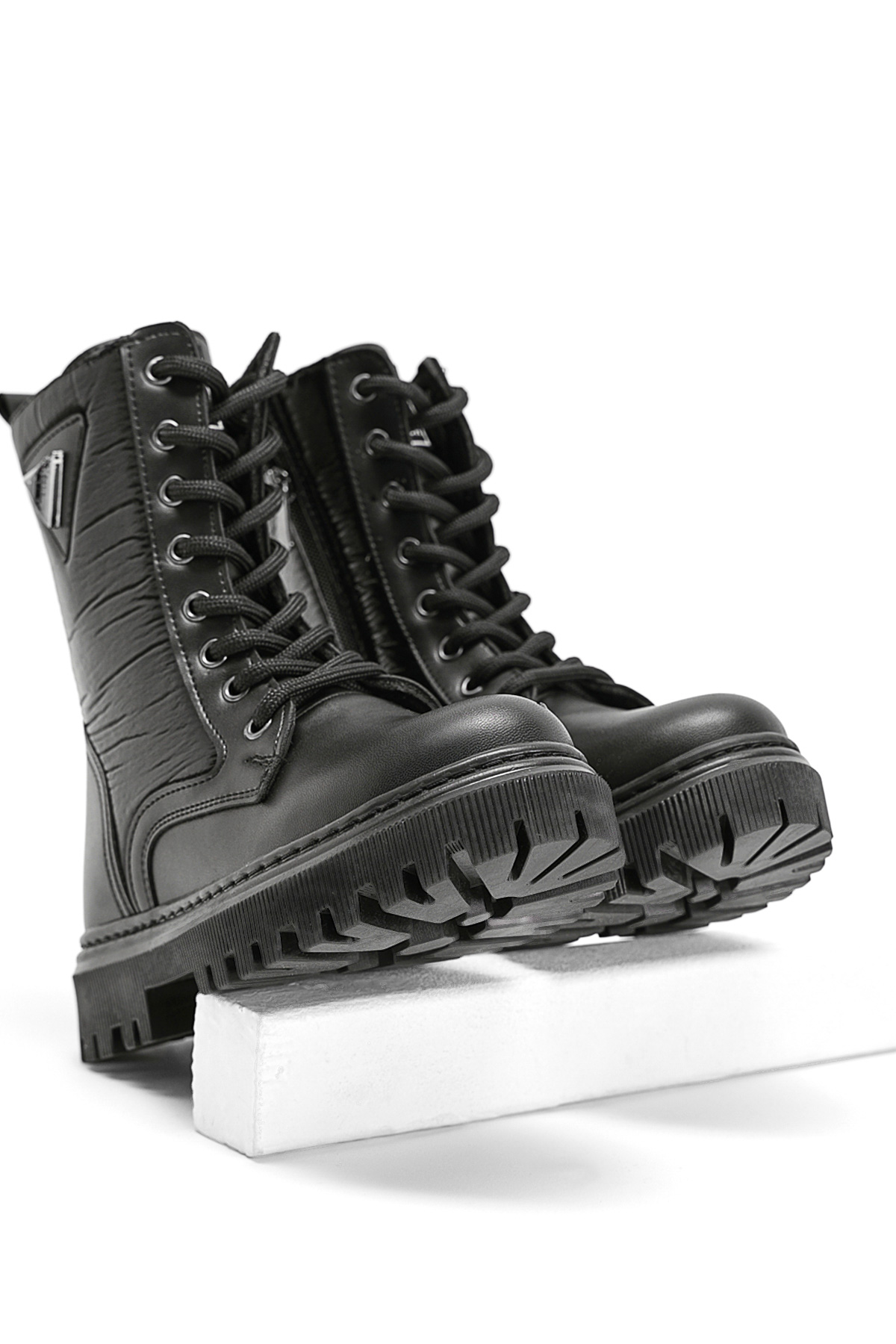 Kız Çocuk Siyah Cilt Termo Taban Bağcıklı ve Fermuarlı Uzun Bot - Görsel 5