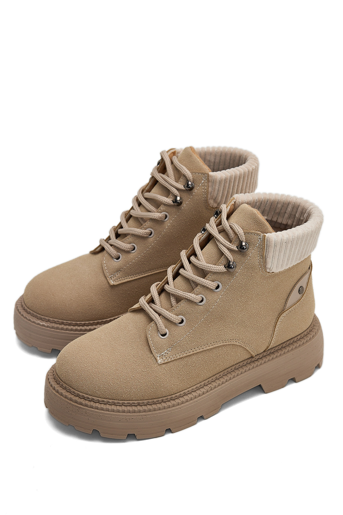 Kadın Bej Süet Kalın Poli Taban Bileği Lastikli Bağcıklı Bot - Görsel 4