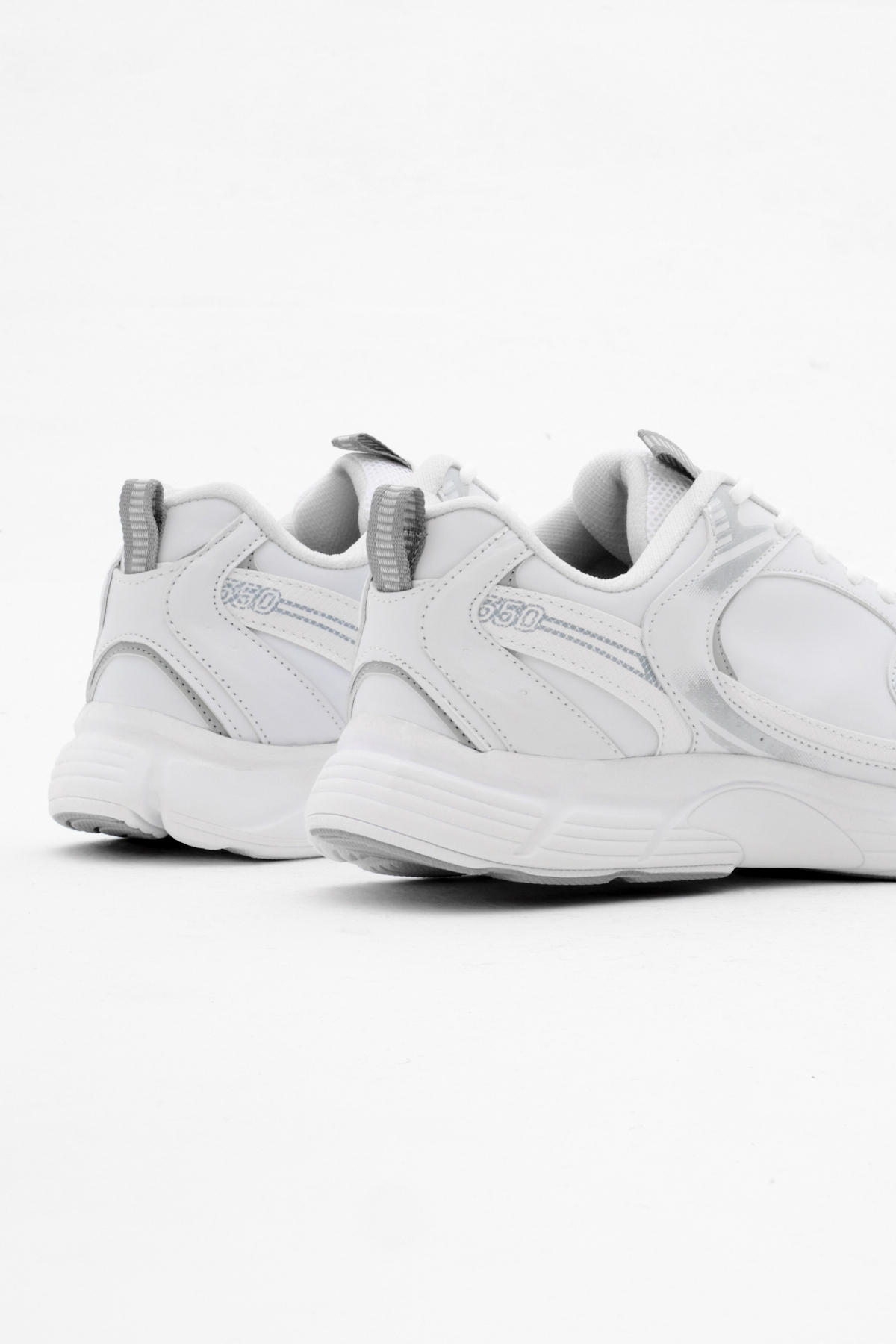 Tonny Black Unisex Beyaz Gümüş Cilt Rahat Kalıp Faylon Taban Bağcıklı Spor Ayakkabı - Görsel 6