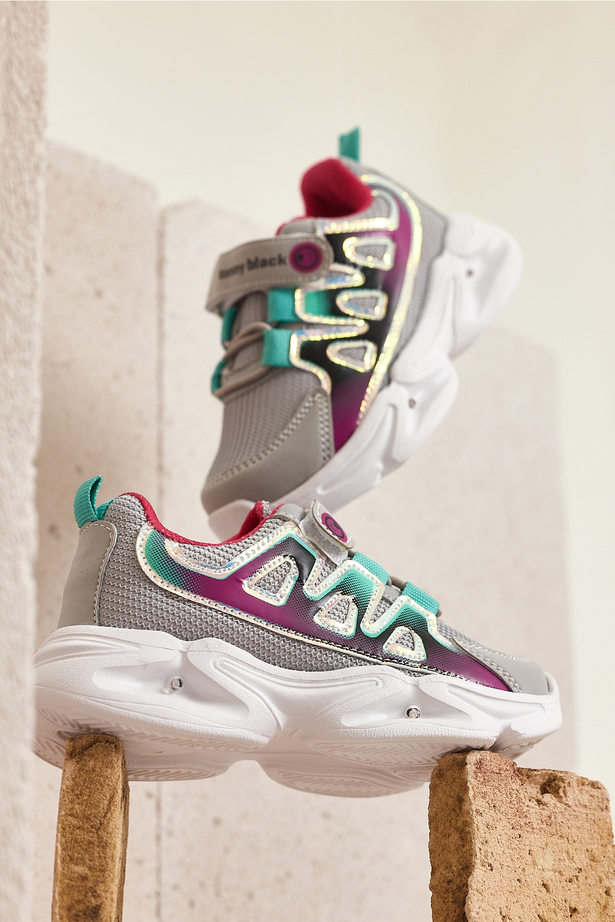 Çocuk Unisex Buz Fuşya Rahat Kalıp Işıklı Cırtlı Ayakkabı - Görsel 3