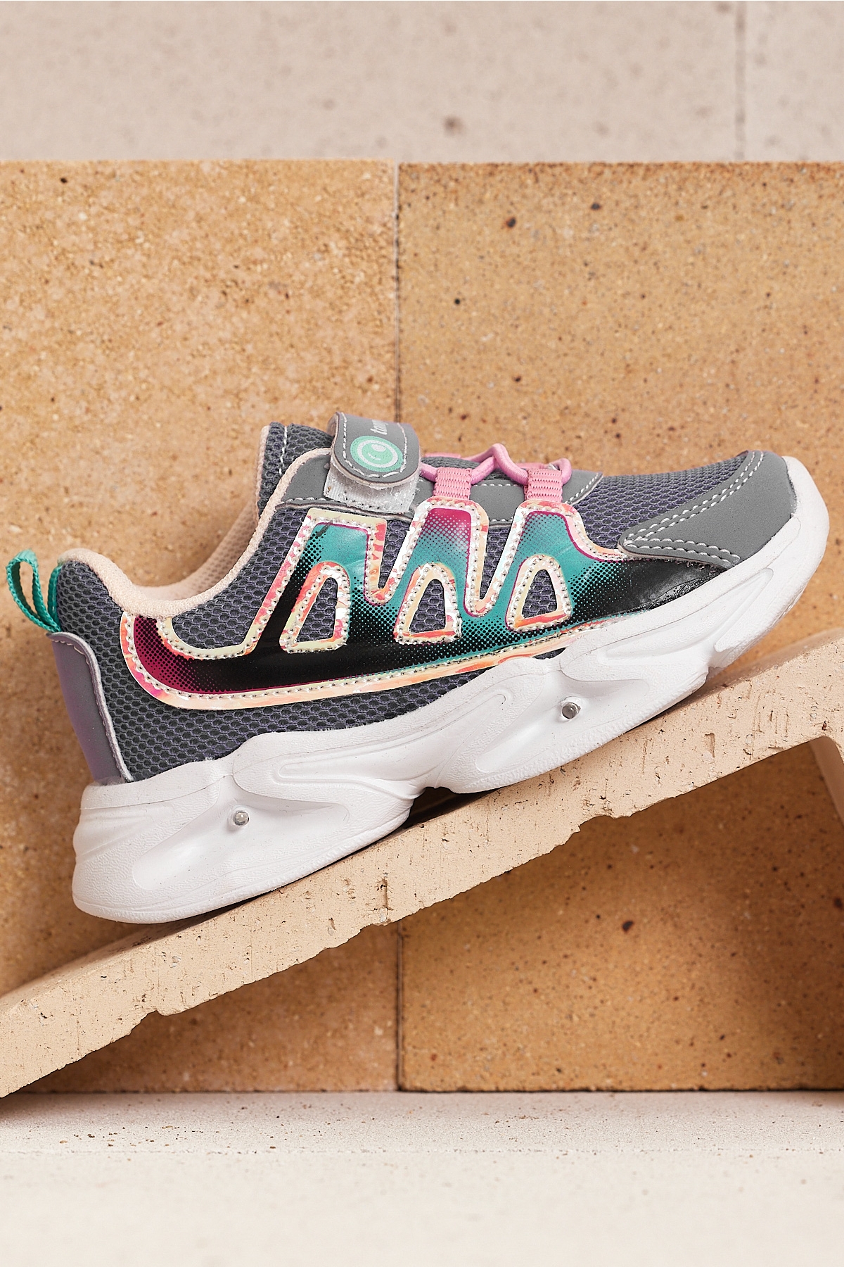 Çocuk Unisex Lila Şeker Rahat Kalıp Işıklı Cırtlı Ayakkabı - Görsel 4