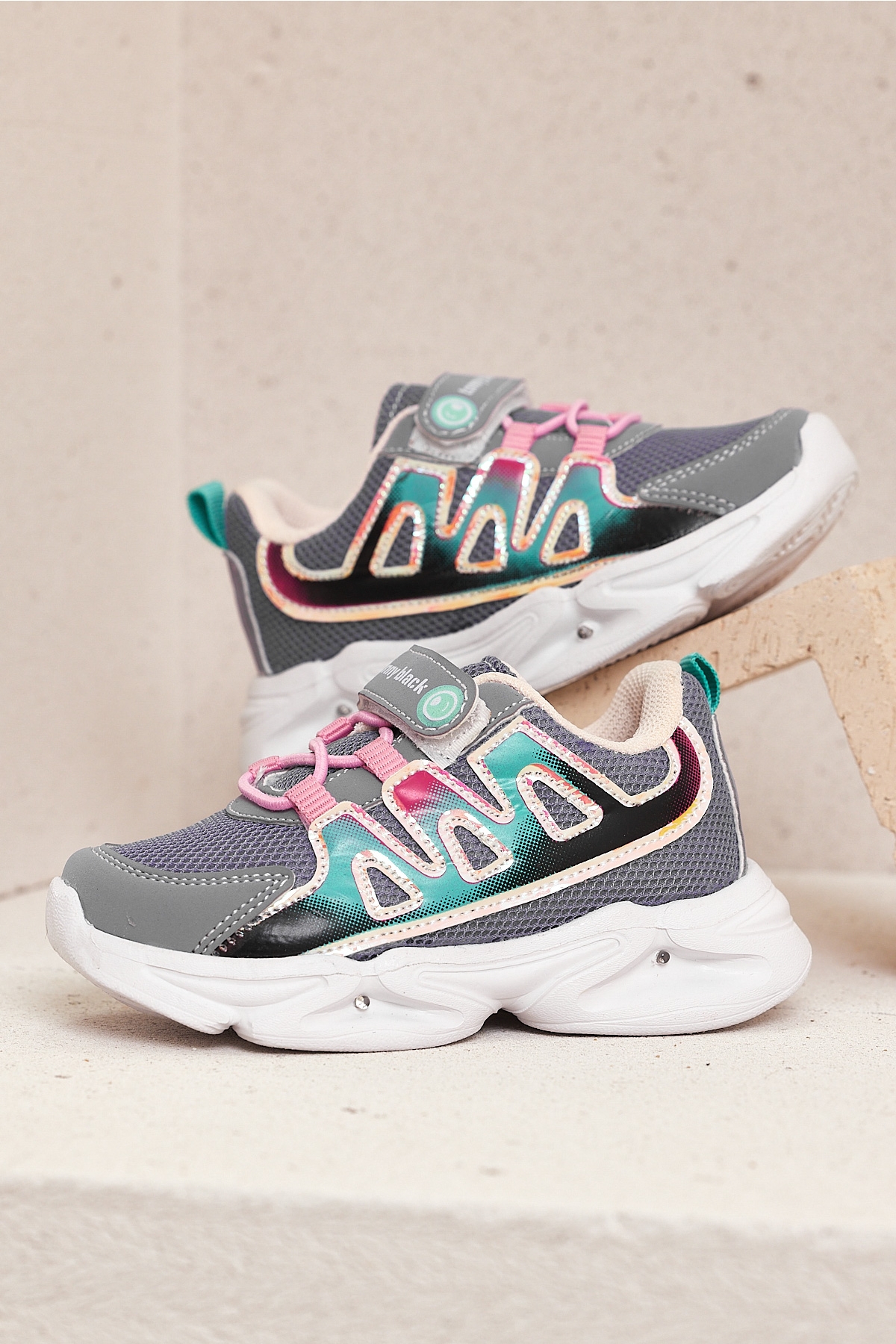Çocuk Unisex Lila Şeker Rahat Kalıp Işıklı Cırtlı Ayakkabı - Görsel 5