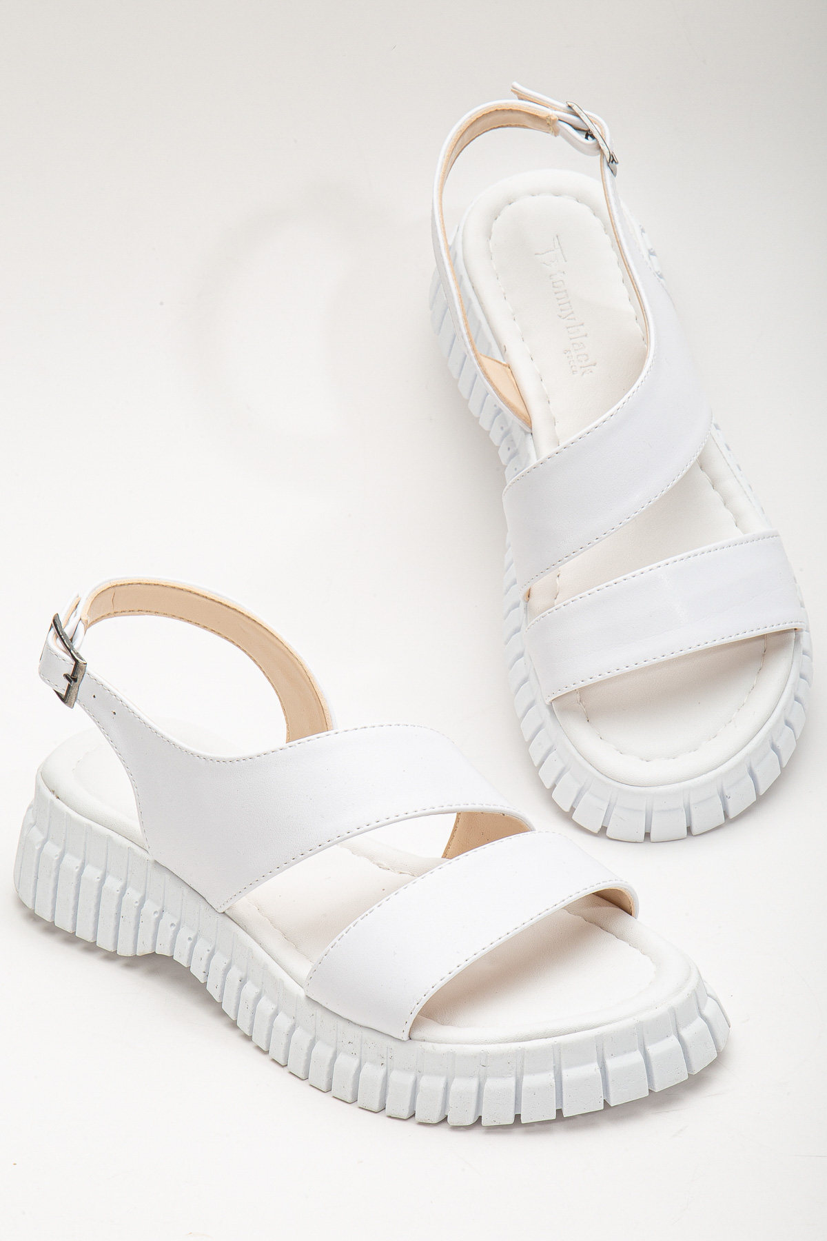 Kadın Beyaz Kalın Poli Taban Bilekten Bağlamalı Tek Bantı Sandalet - Görsel 5