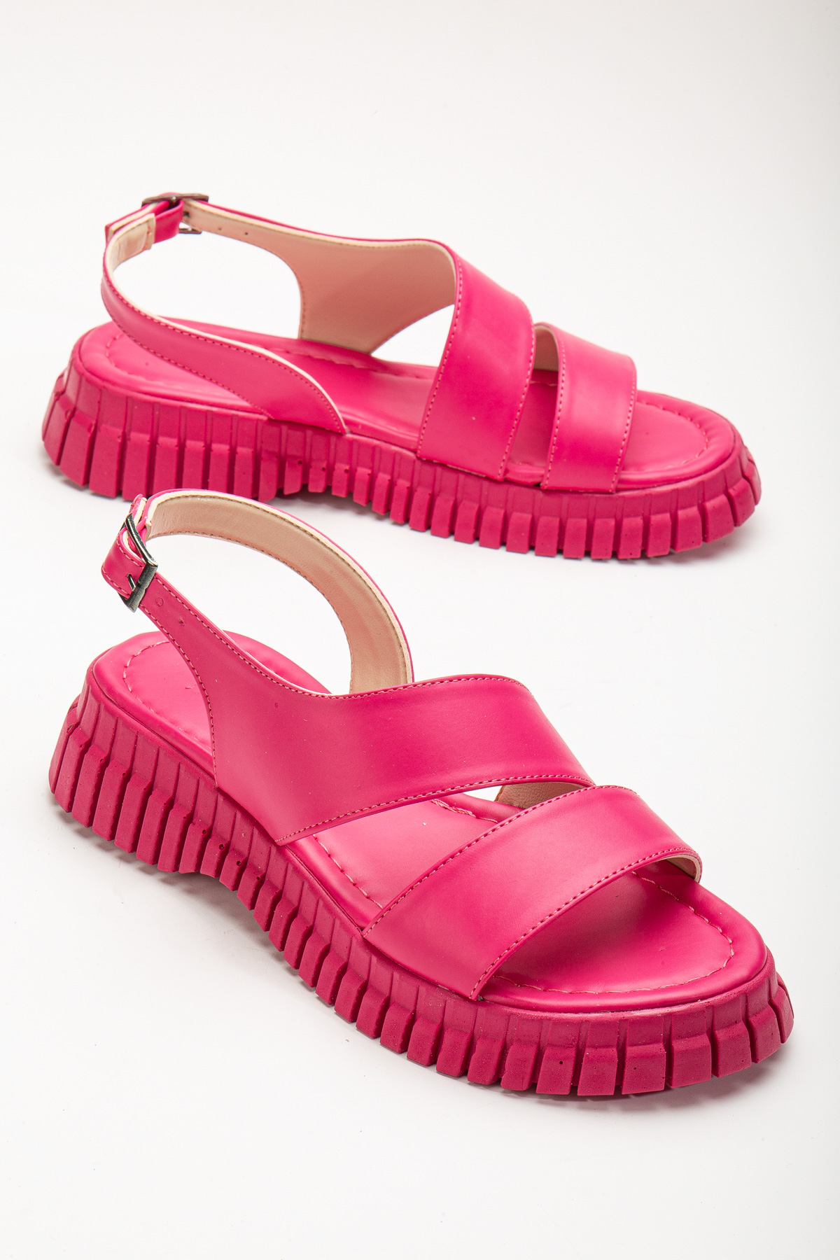 Kadın Fuşya Kalın Poli Taban Bilekten Bağlamalı Tek Bantı Sandalet - Görsel 2