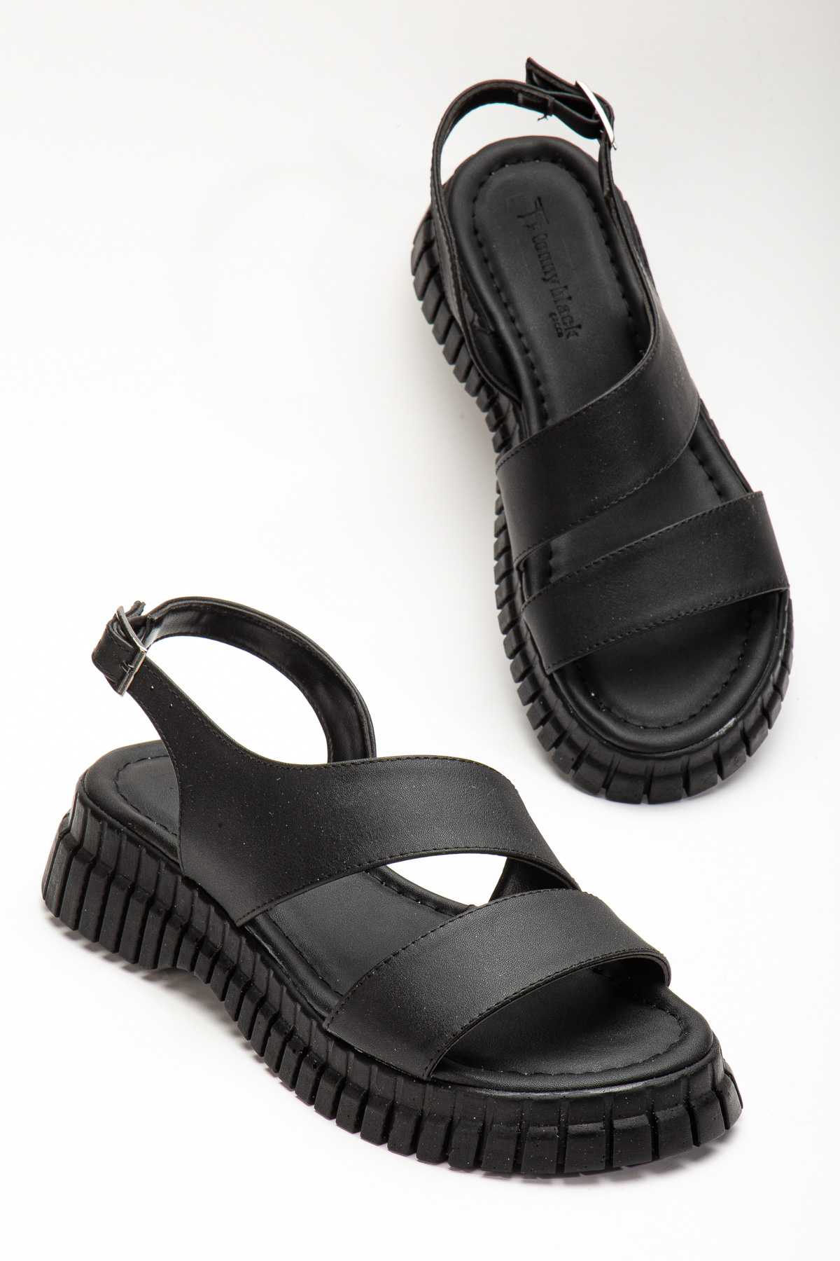 Tonny Black Tonny Black Kadın Siyah Kalın Poli Taban Bilekten Bağlamalı Tek Bantı Sandalet Flo'da! Siyah - 3. görsel