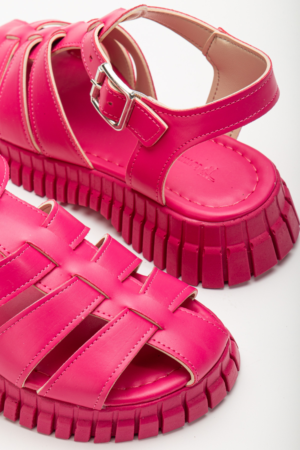 Kadın Fuşya Kalın Poli Taban Bilekten Bağlamalı Üç Bantlı Sandalet - Görsel 3