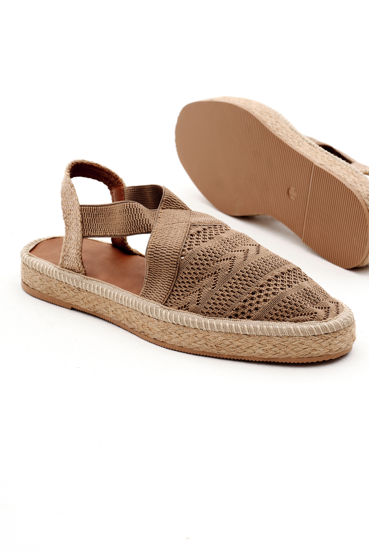 Kadın Kahve Önü Kapalı Çapraz Şeritli Hasır Hasır Triko Sandalet - Görsel 5