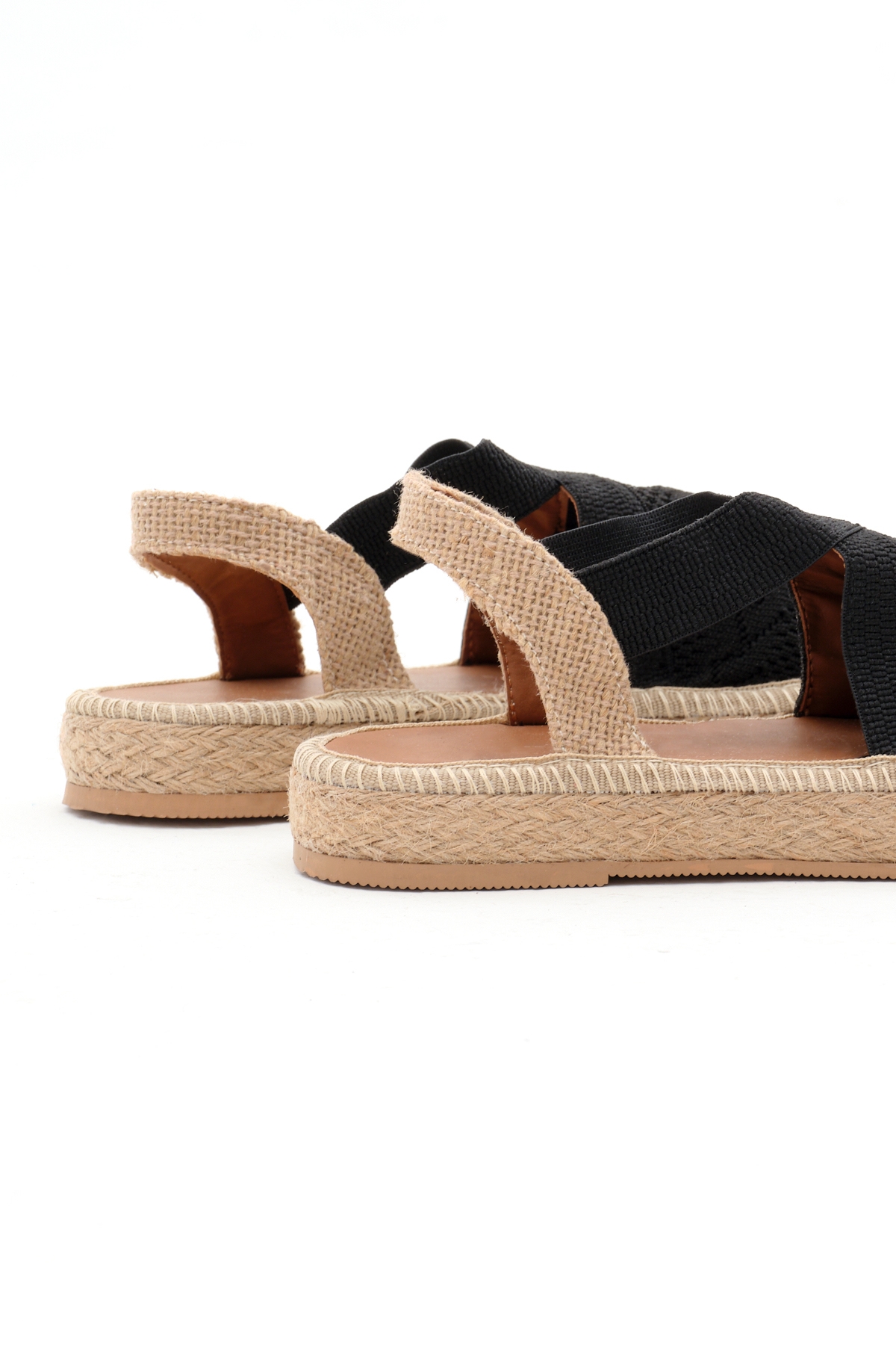 Kadın Siyah Önü Kapalı Çapraz Şeritli Hasır Hasır Triko Sandalet - Görsel 6