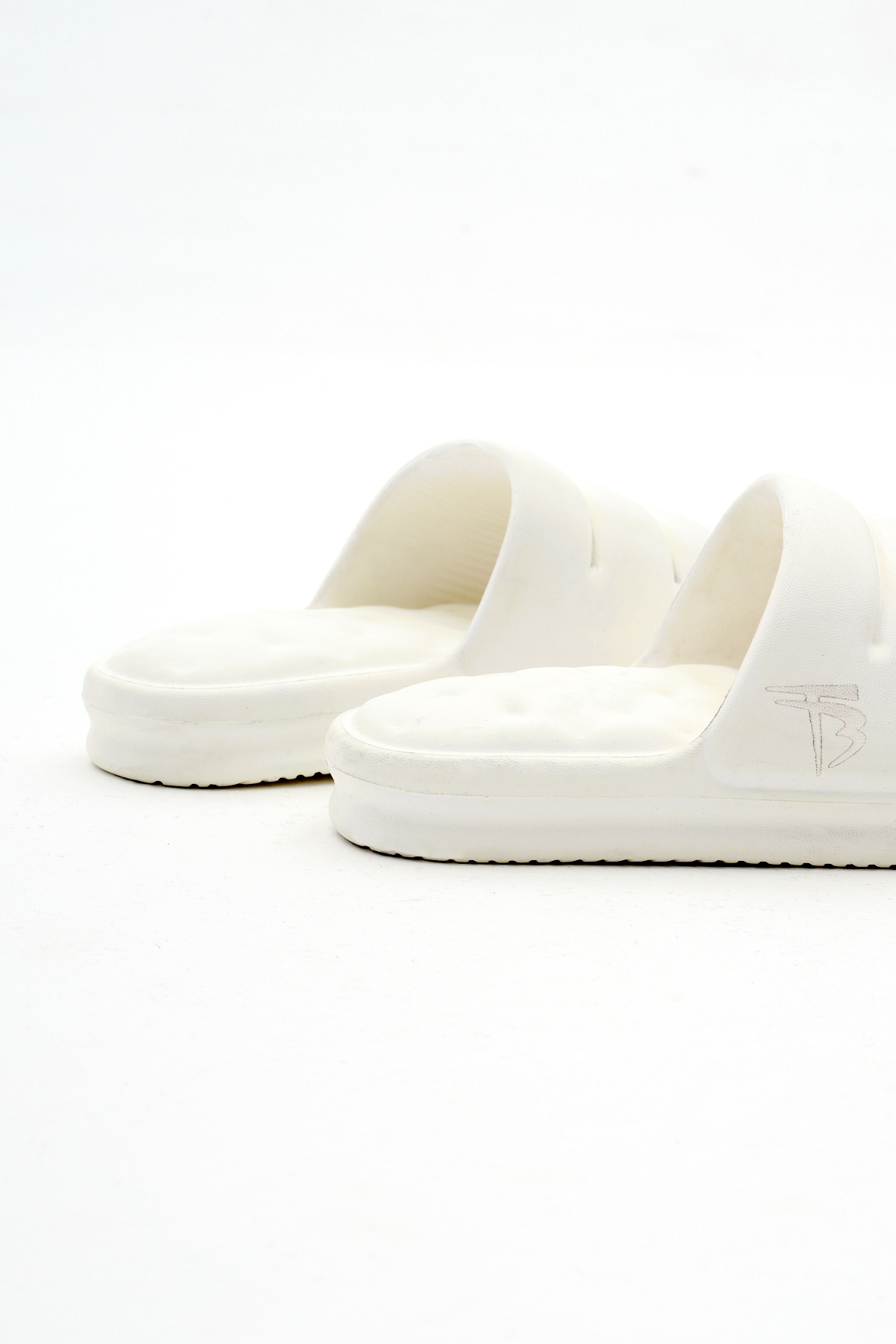 Kadın Beyaz Rahat Kalıp Dilimli Model Önü Açık Eva Terlik - Görsel 6