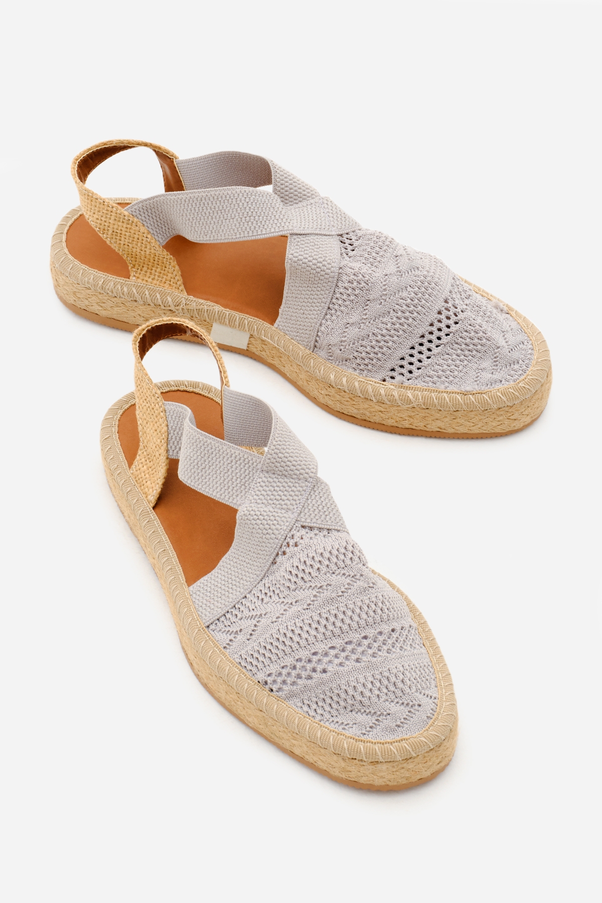 Kadın Gri Önü Kapalı Çapraz Şeritli Hasır Hasır Triko Sandalet - Görsel 4