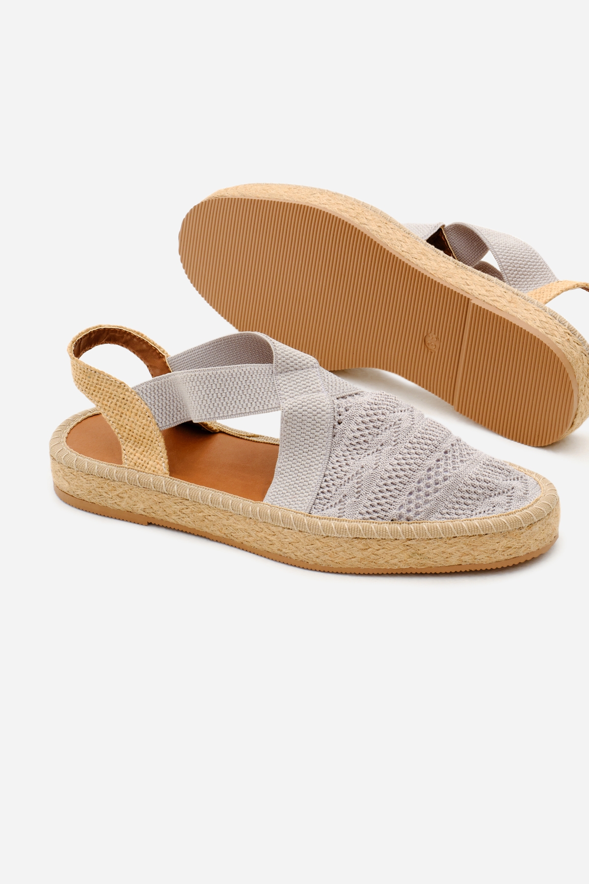 Kadın Gri Önü Kapalı Çapraz Şeritli Hasır Hasır Triko Sandalet - Görsel 5
