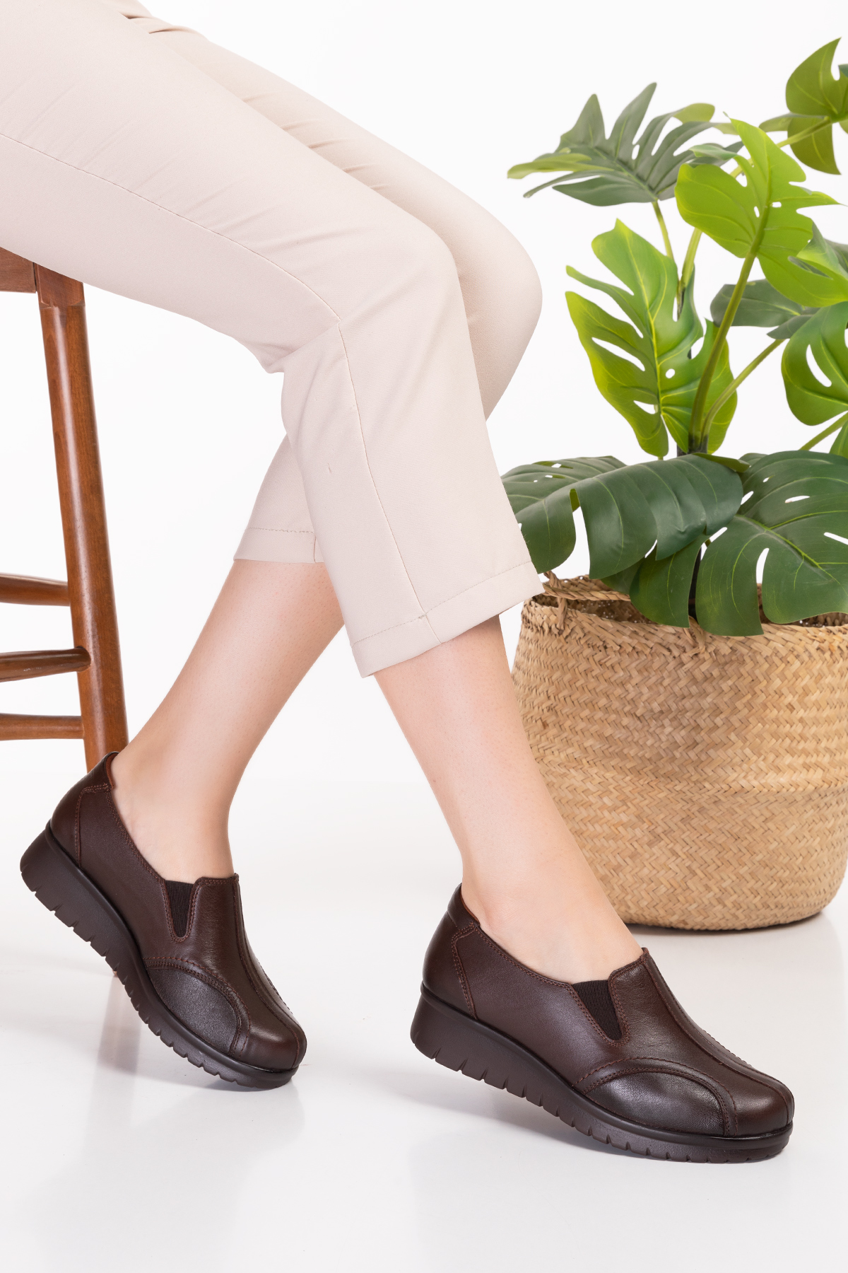 Gondol Hakiki Deri Kadın Kemik Çıkıntısına Özel Ayakkabı elnr.5778 - Görsel 4