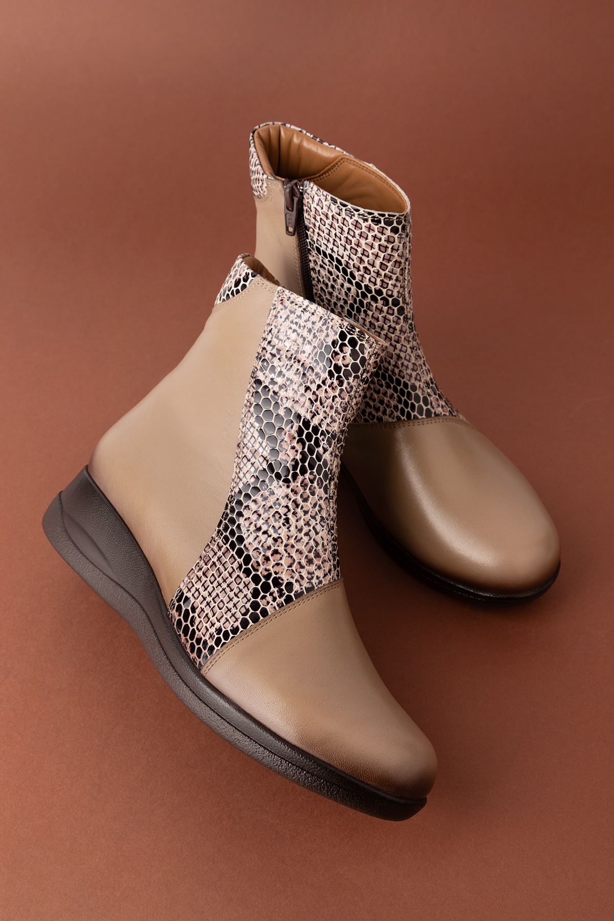 Gondol Kadın Hakiki Deri Yılan Detaylı Bot elnr.5912 - Görsel 5