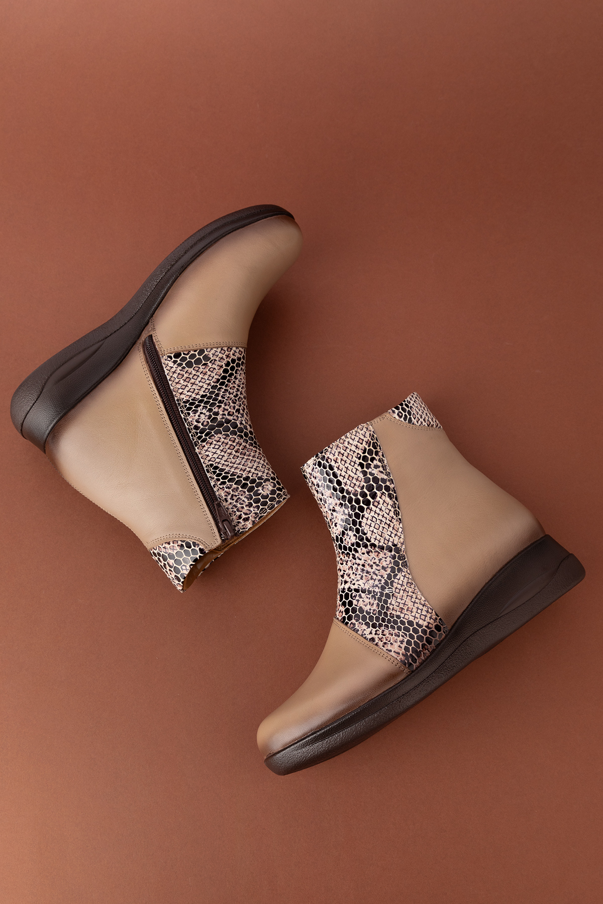 Gondol Kadın Hakiki Deri Yılan Detaylı Bot elnr.5912 - Görsel 6