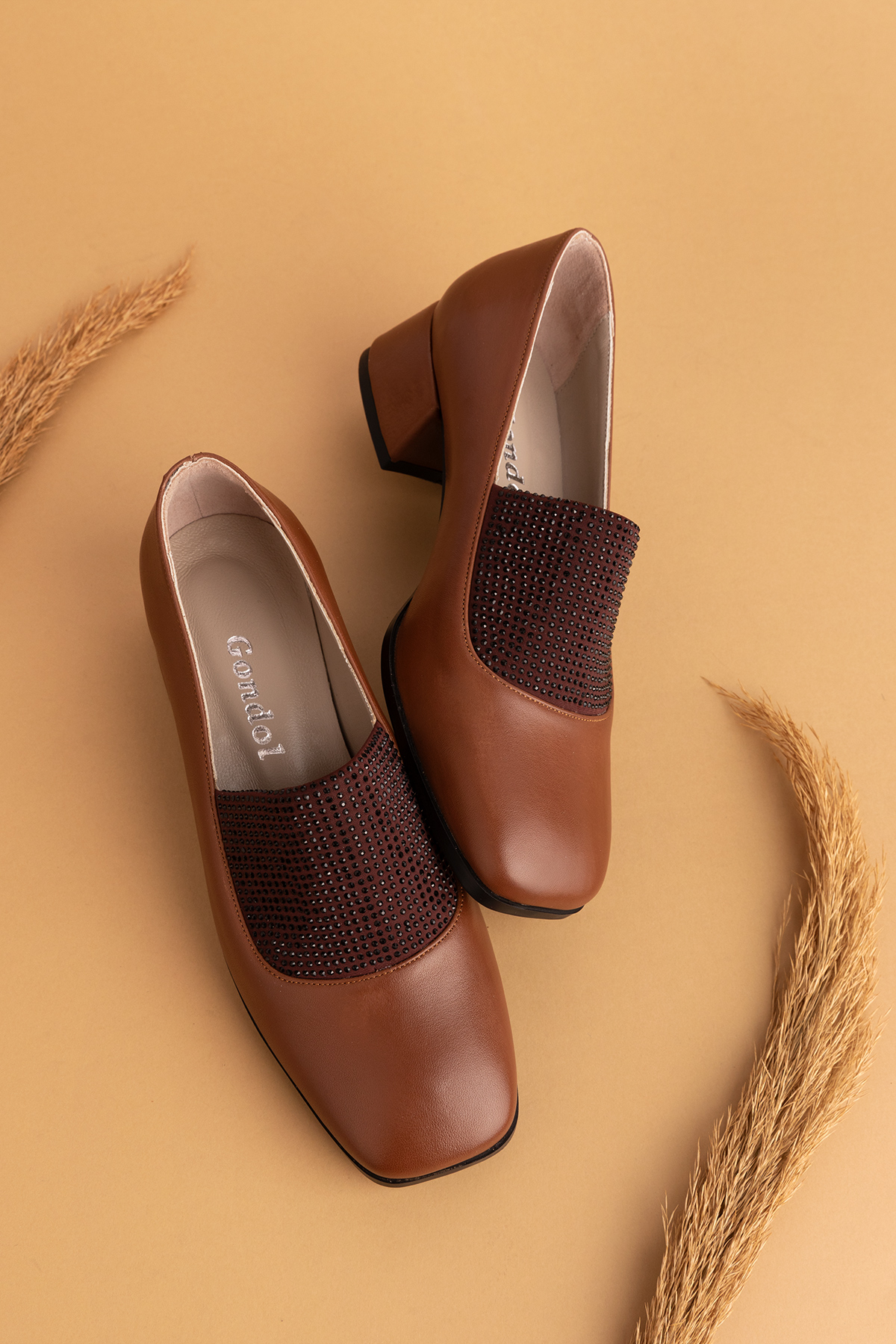 Gondol Hakiki Deri Kısa Topuklu Taş Detaylı Topuklu Ayakkabı vdt.142 - Görsel 2