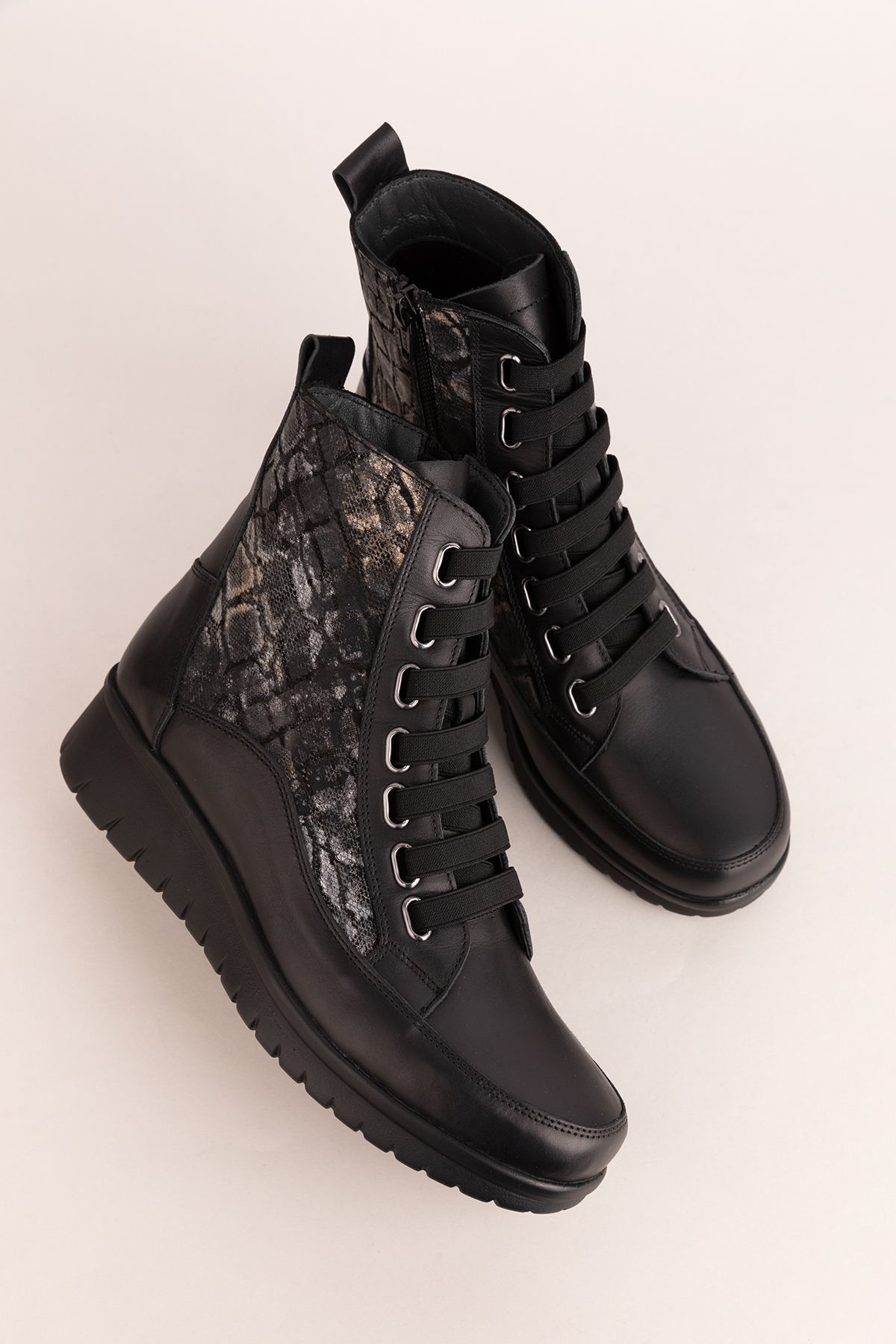 Gondol Kadın Hakiki Deri Yılan Detaylı Lastik Bağcıklı Bot elnr.5911 - Görsel 3