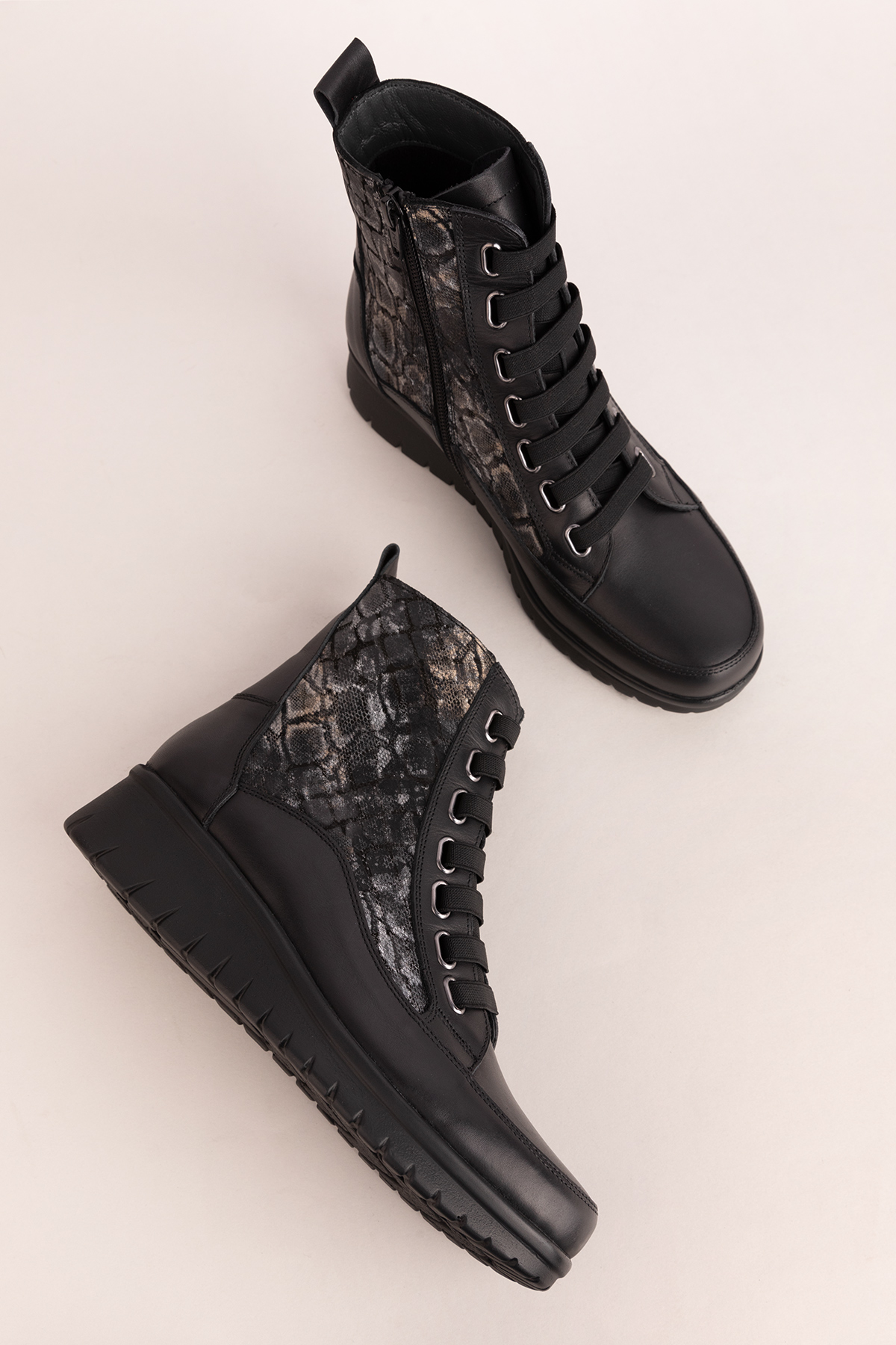 Gondol Kadın Hakiki Deri Yılan Detaylı Lastik Bağcıklı Bot elnr.5911 - Görsel 6