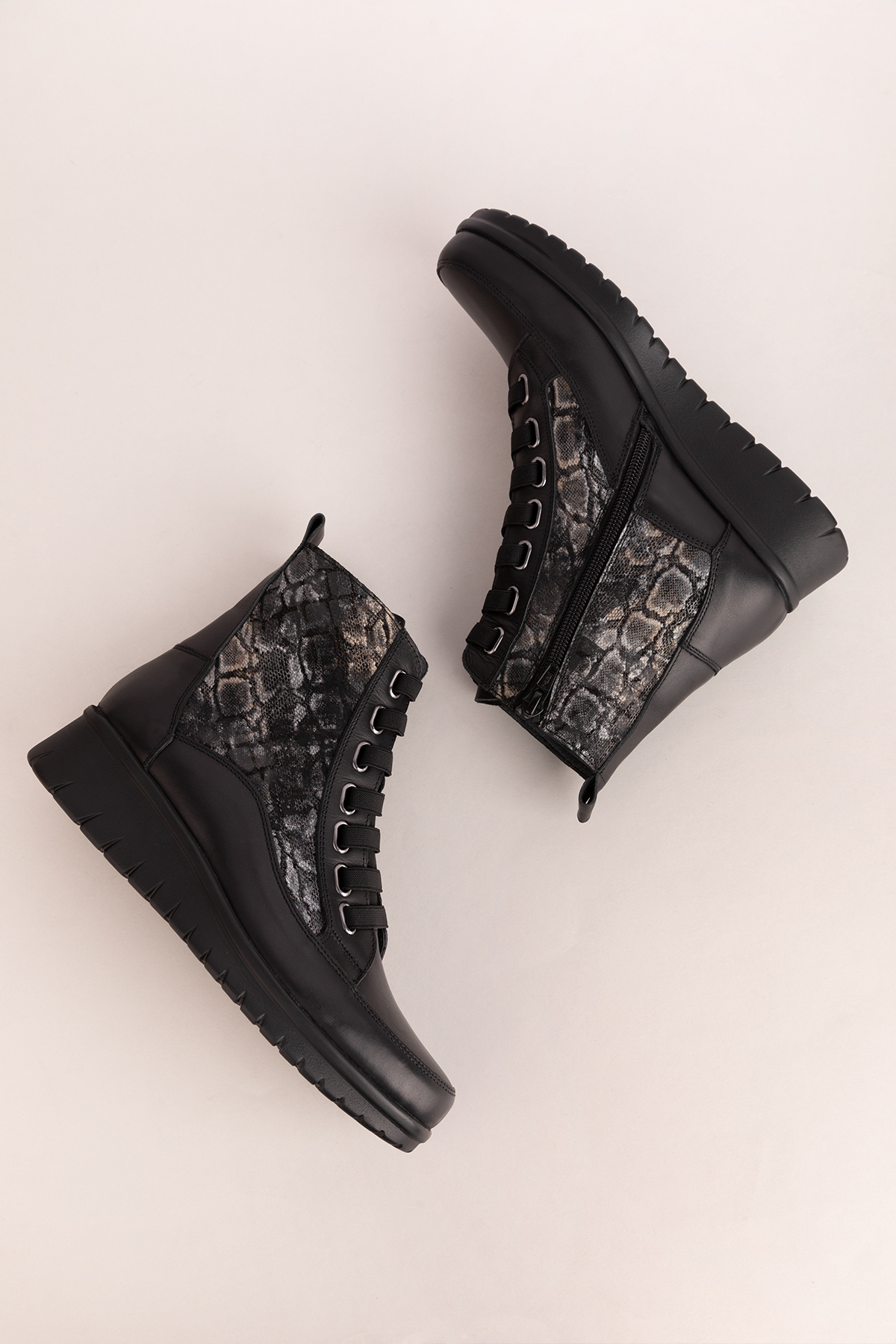 Gondol Kadın Hakiki Deri Yılan Detaylı Lastik Bağcıklı Bot elnr.5911 - Görsel 7