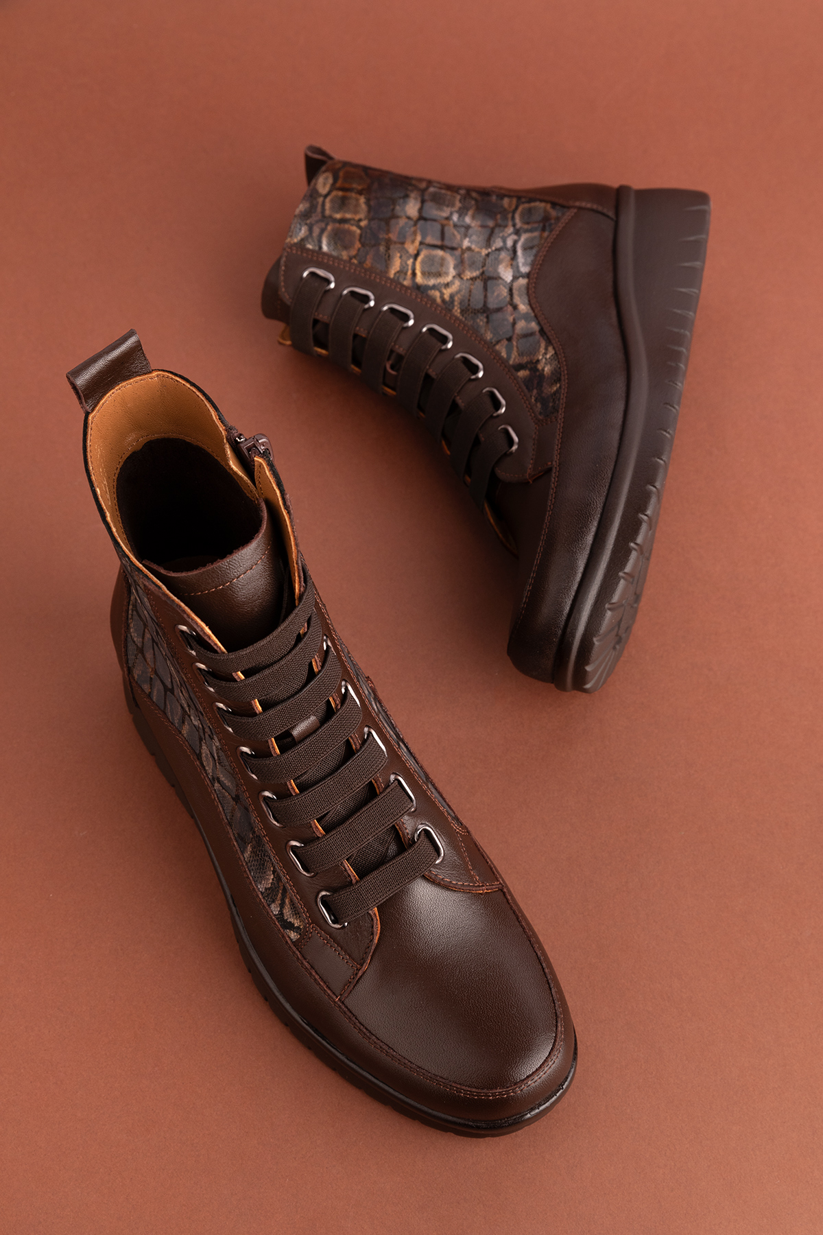 Gondol Kadın Hakiki Deri Yılan Detaylı Lastik Bağcıklı Bot elnr.5911 - Görsel 4