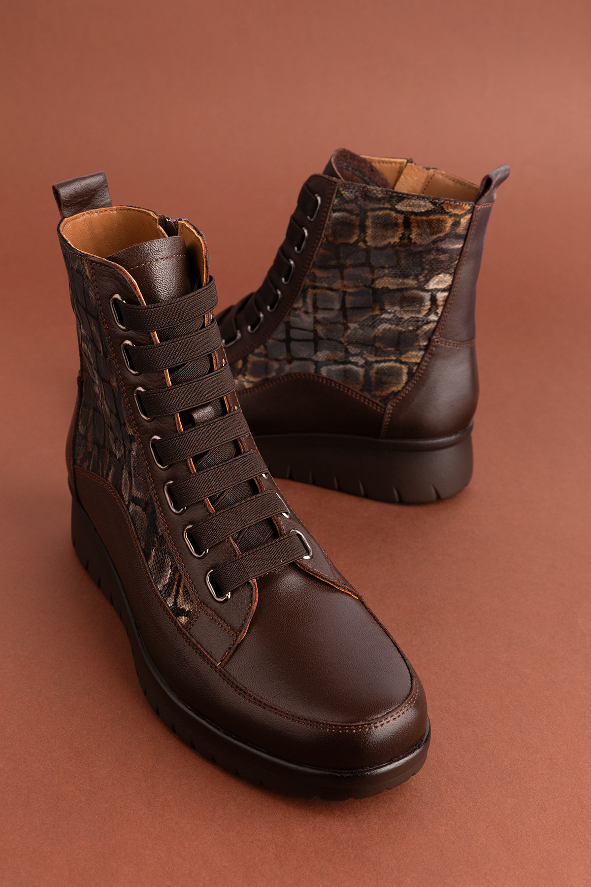 Gondol Kadın Hakiki Deri Yılan Detaylı Lastik Bağcıklı Bot elnr.5911 - Görsel 7