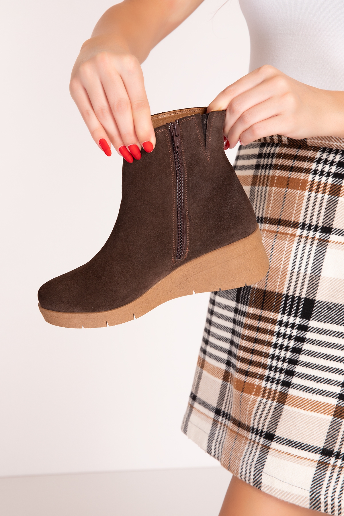 Gondol Kadın Hakiki Deri Kaymaz Taban Dolgu Topuk Bot elnr.5916 - Görsel 7