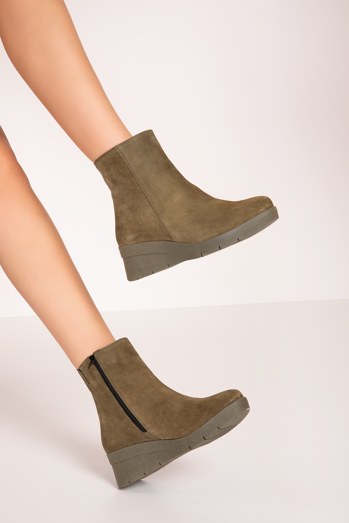 Gondol Kadın Hakiki Deri Kaymaz Taban Dolgu Topuk Bot elnr.5916 - Görsel 5